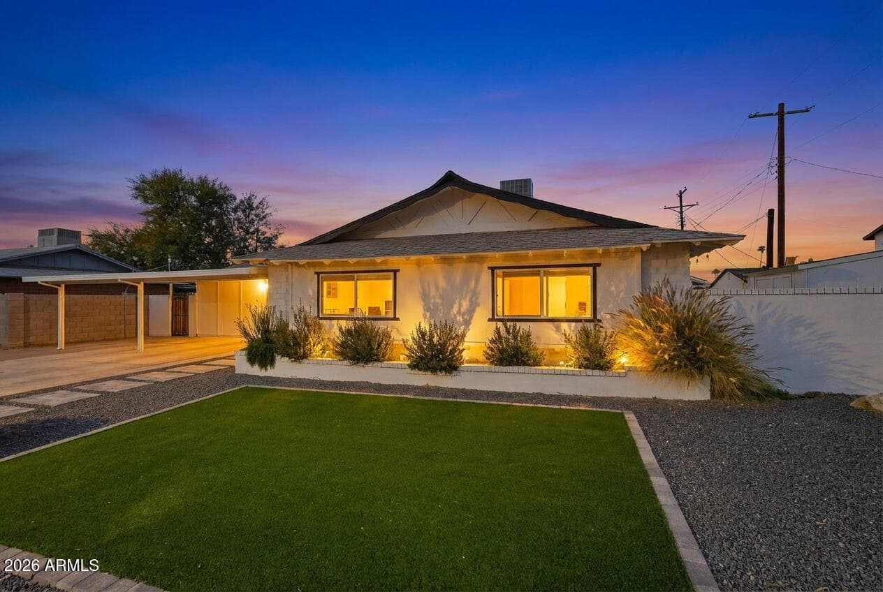 8516 E Lewis Ave — photo 2