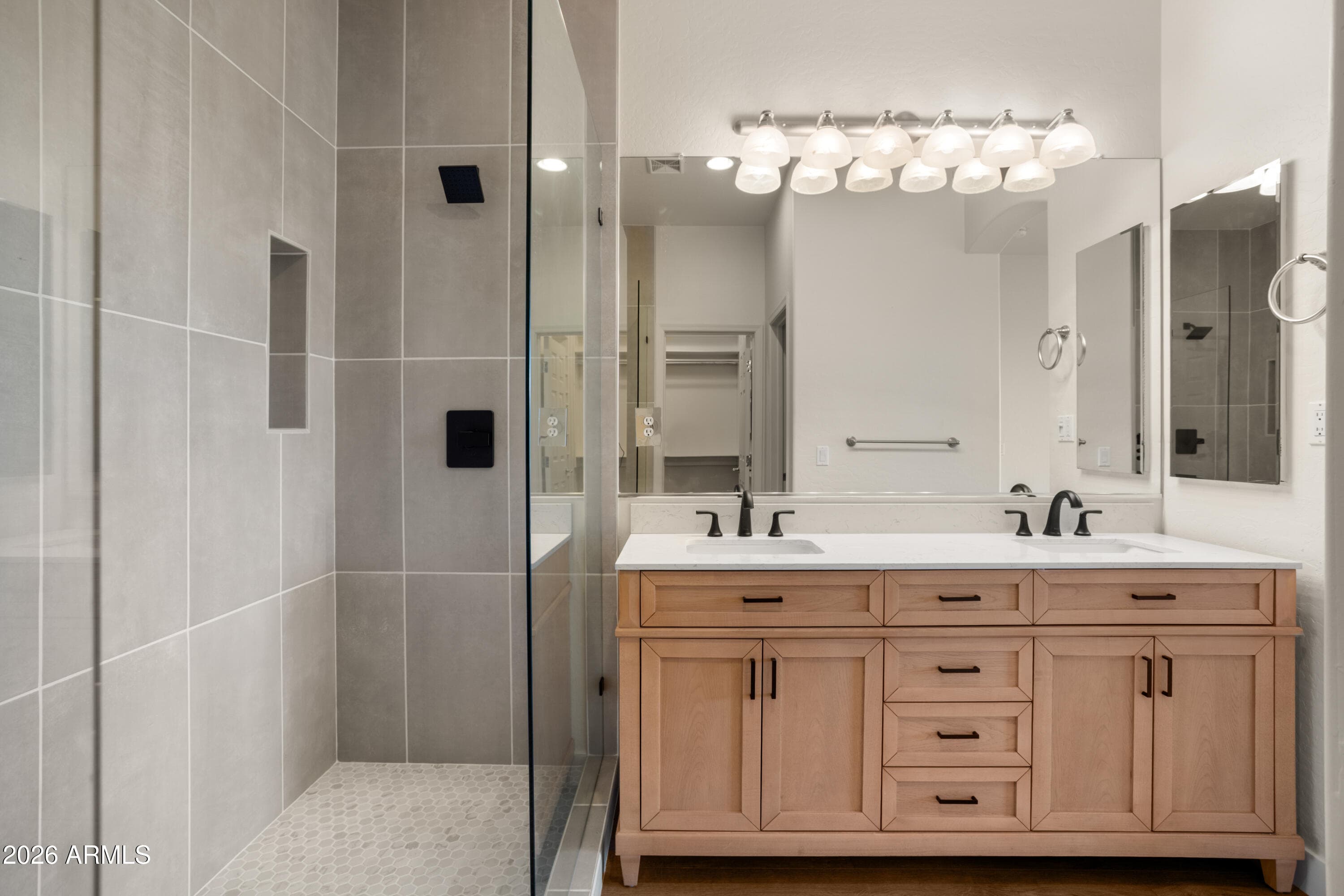 7445 E Eagle Crest Dr 2113 — photo 1