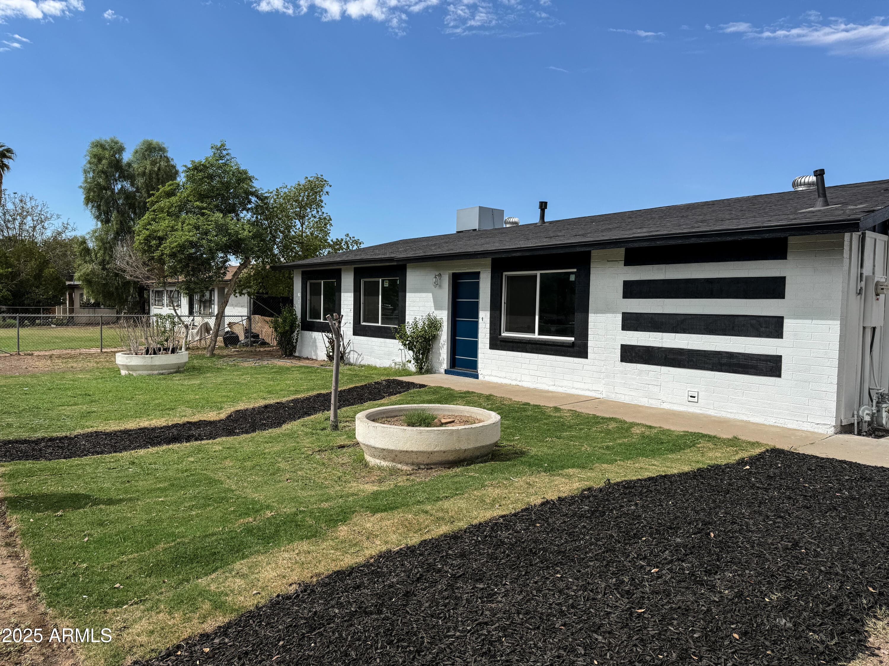 8606 W Van Buren St — photo 1