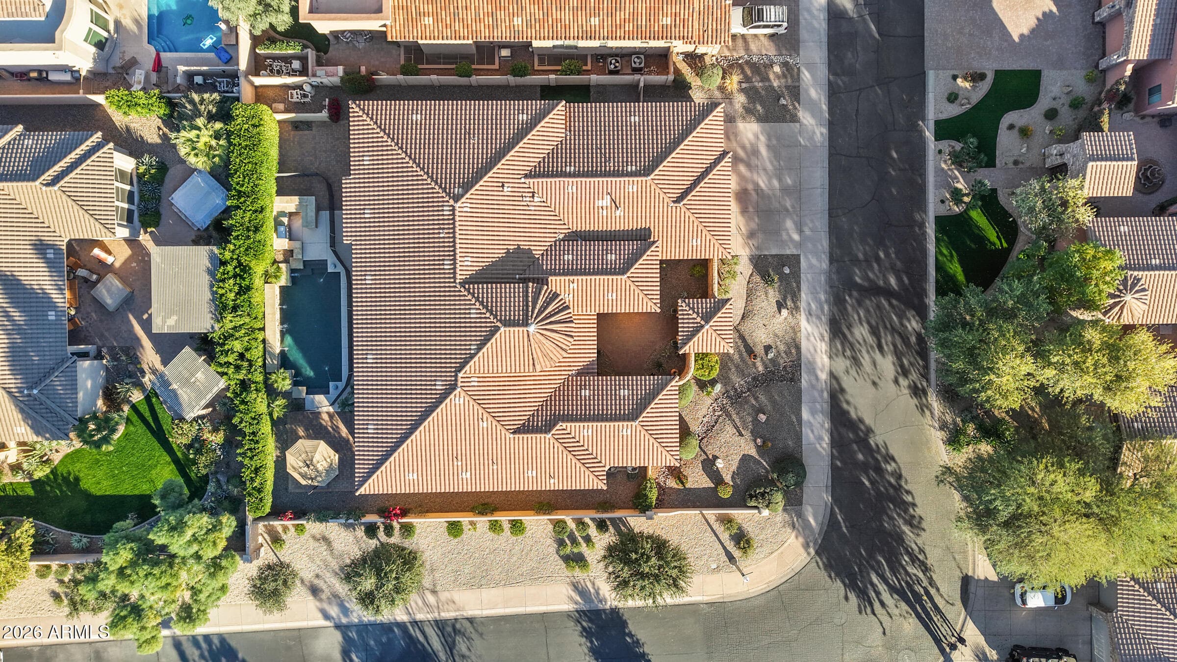 8832 E Wethersfield Rd — photo 2