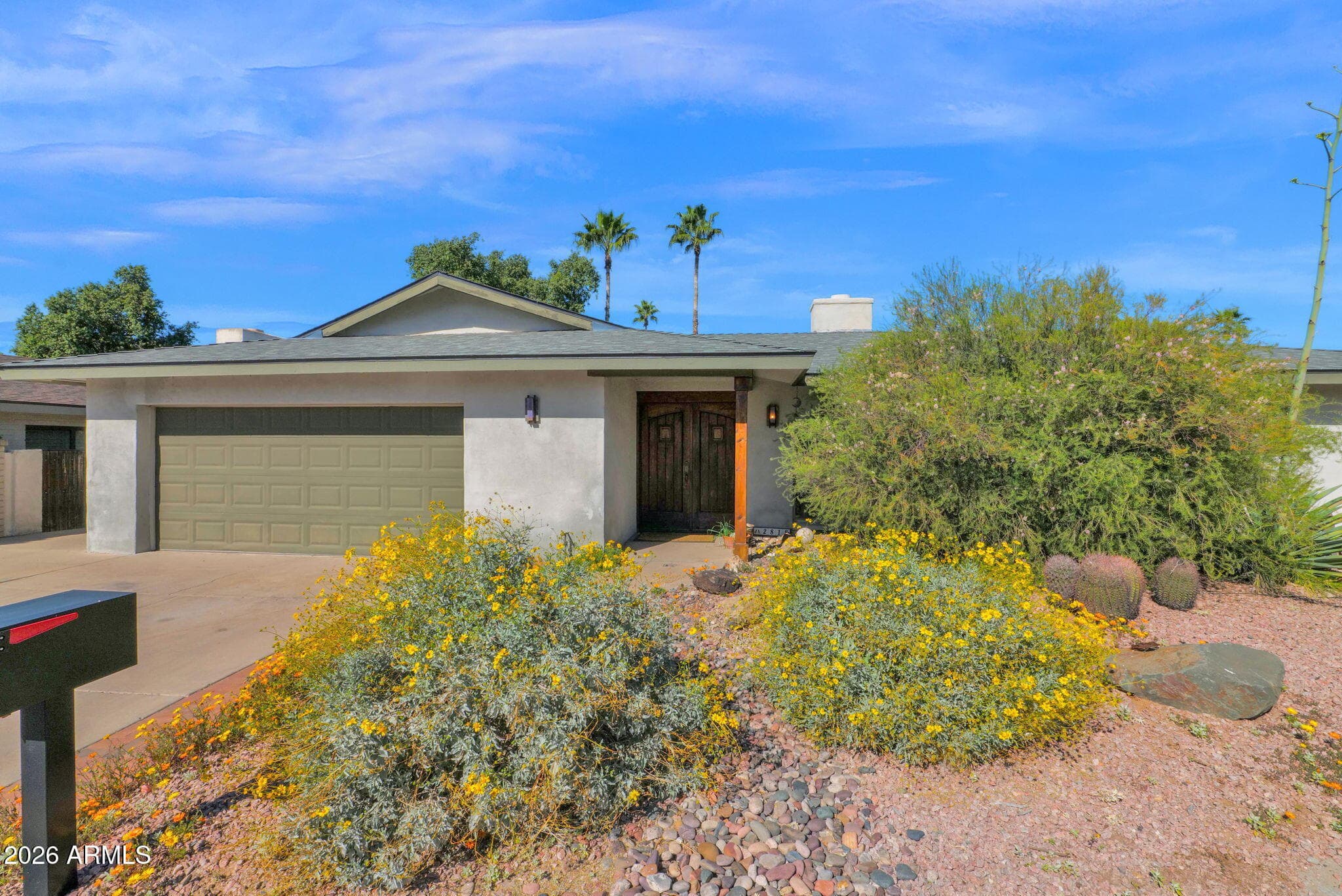 2818 E Calaveros Dr — photo 1