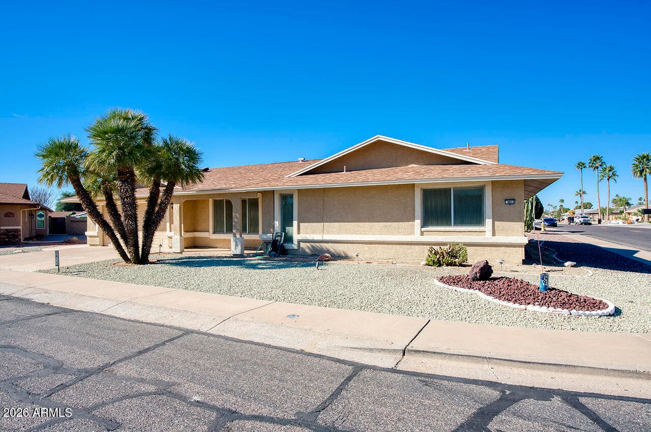 9815 W Lindgren Ave — photo 1