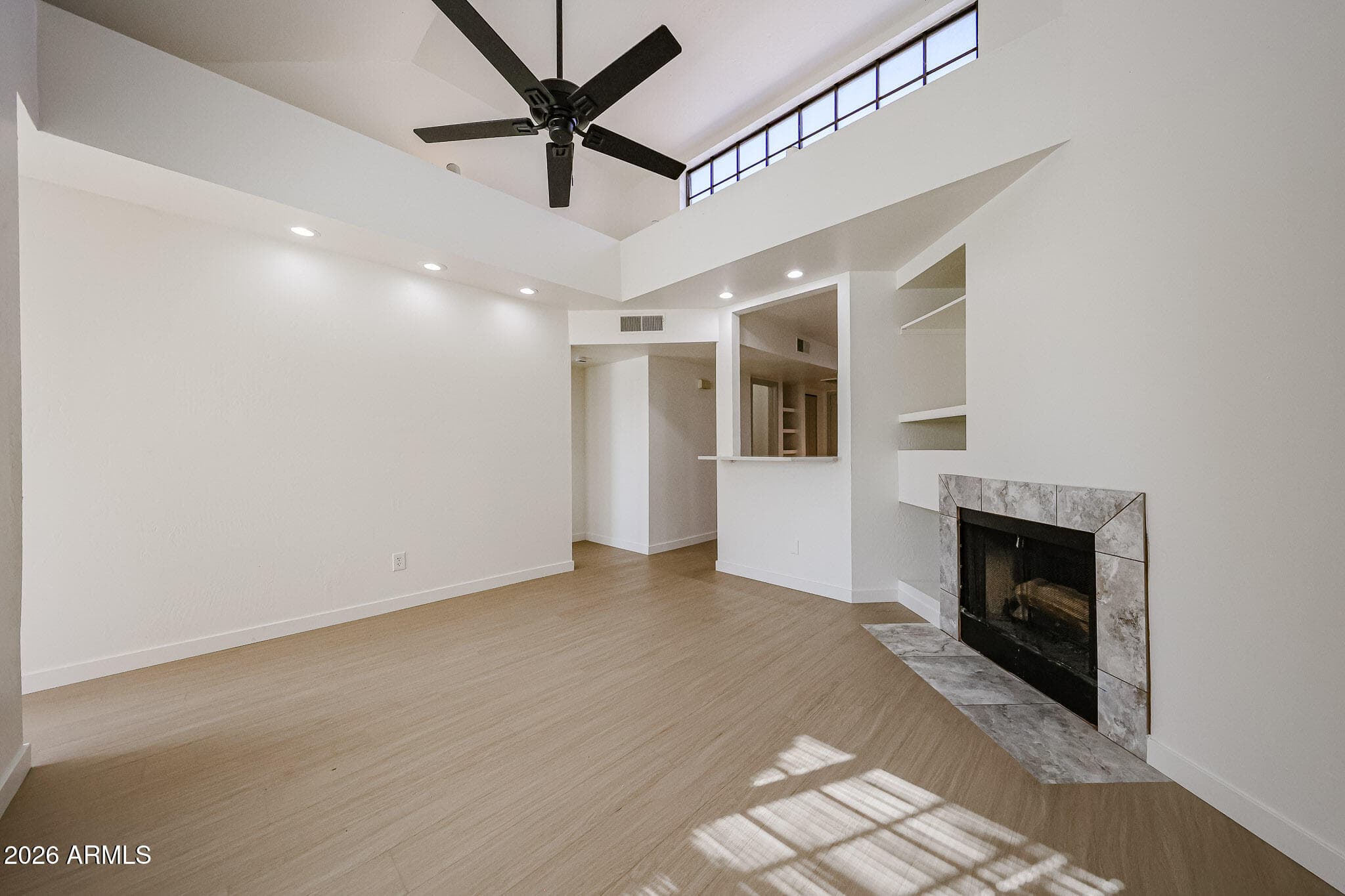 1126 W ELLIOT RD - Photo 3