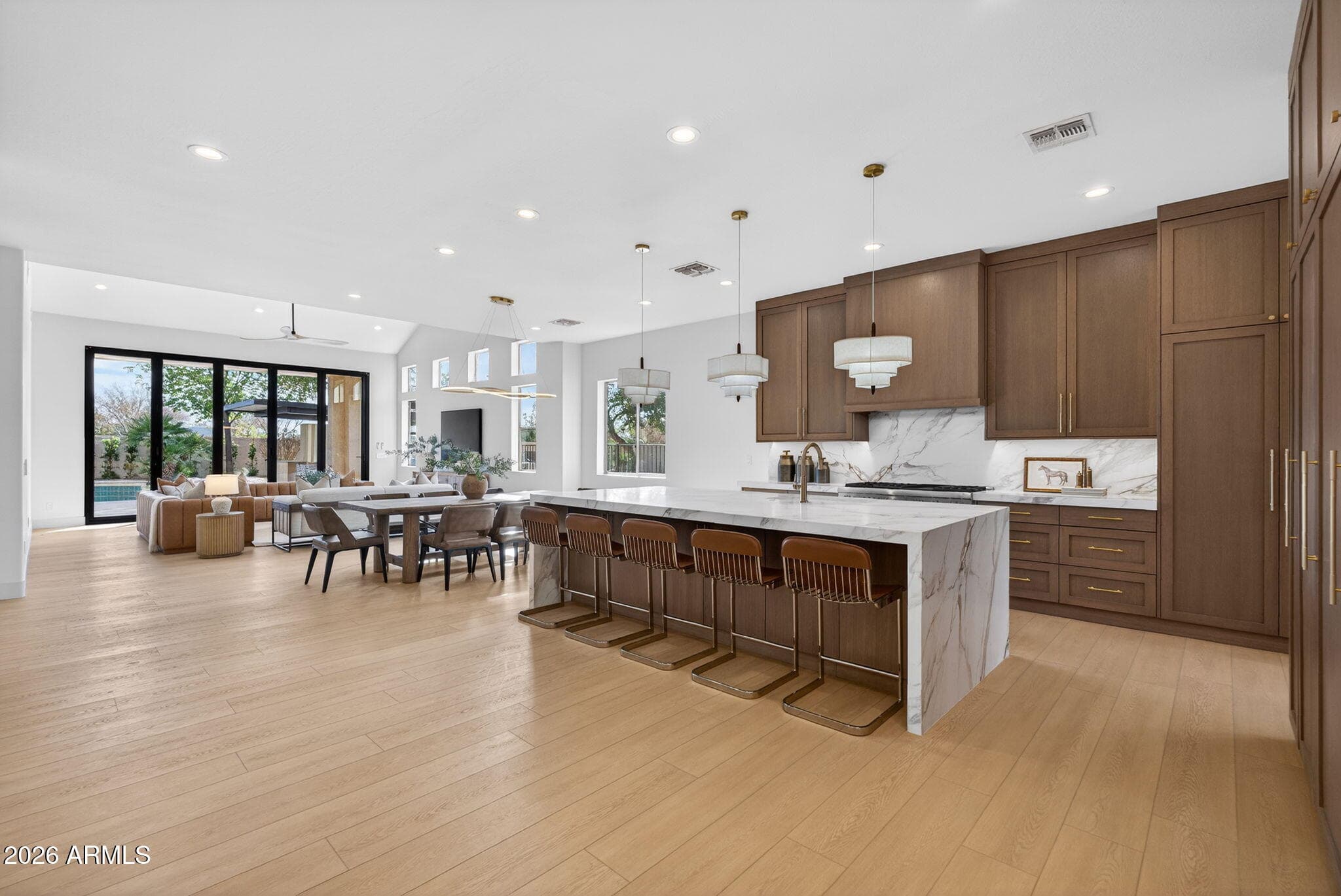 2735 E Flower Ct — photo 1