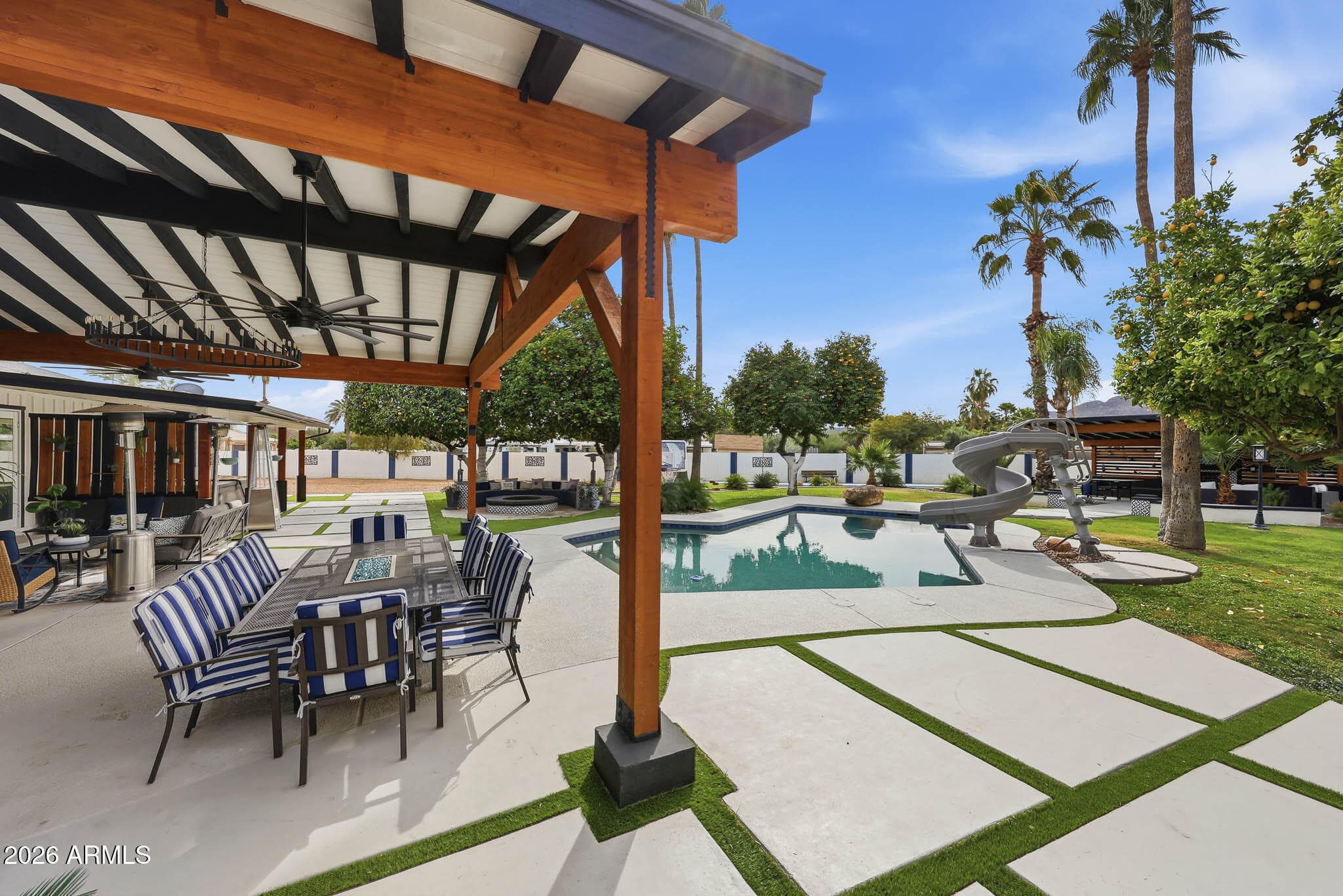 9026 N 67th St — photo 1