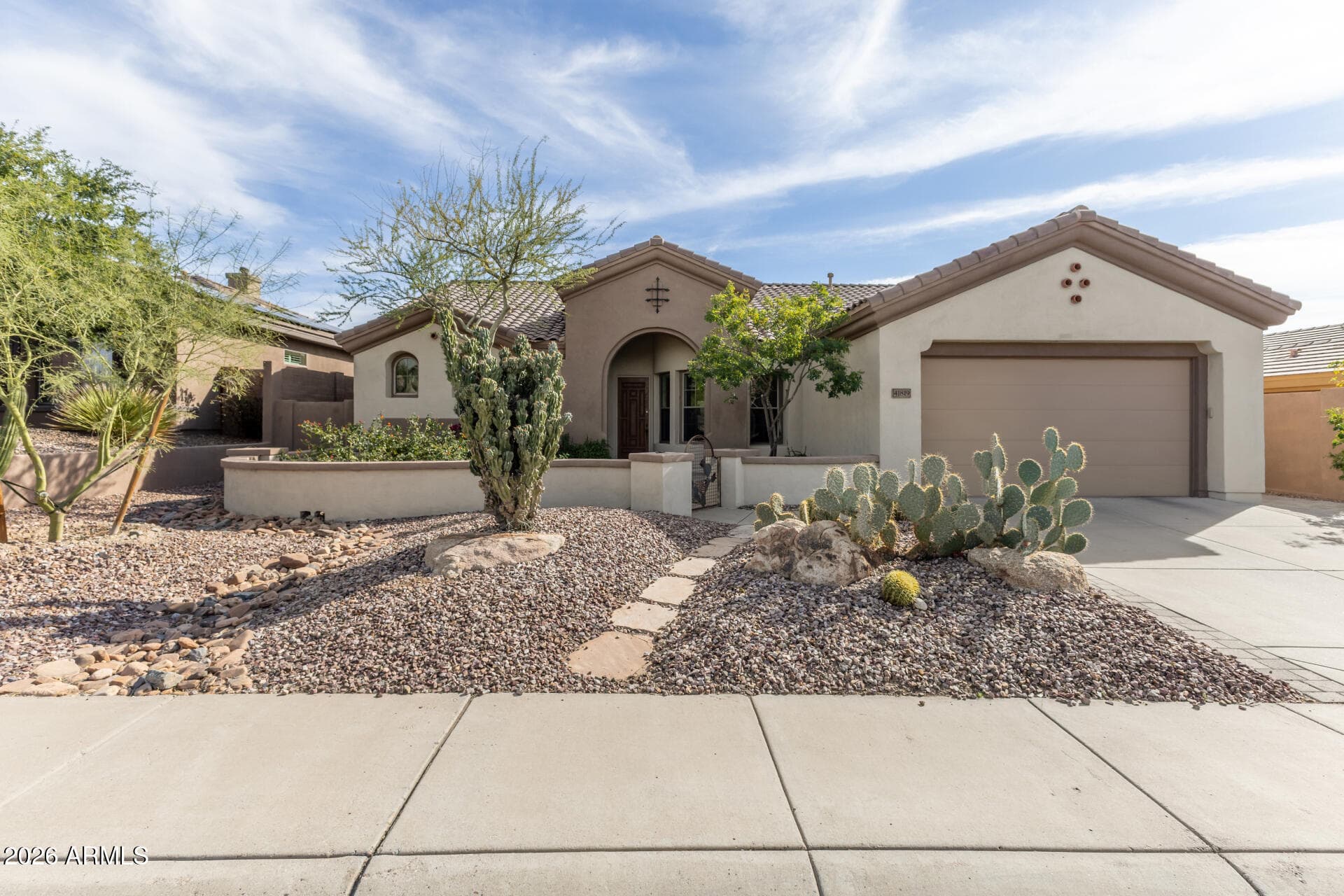 41819 N Iron Horse Ct — photo 2