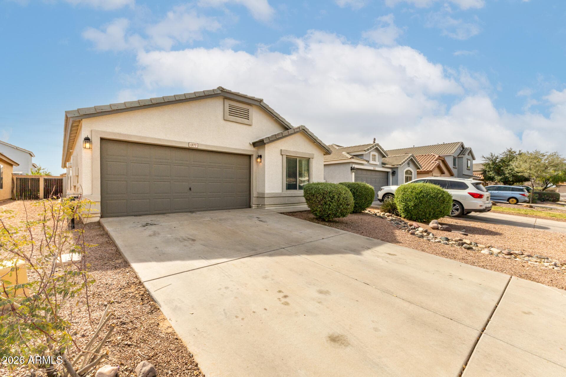 1377 E Pryor Rd — photo 1