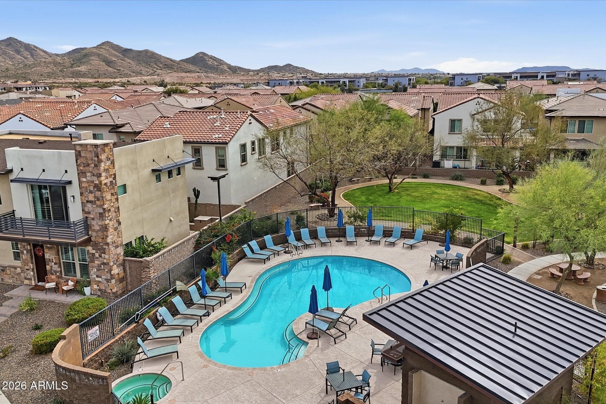 2338 W Gloria Ln — photo 39