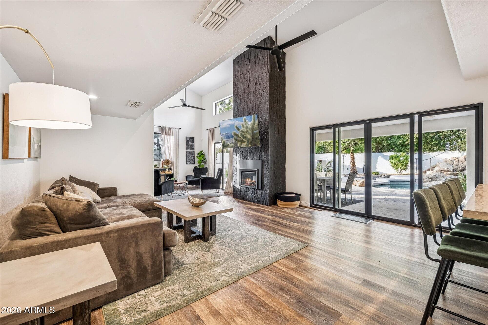 2814 E Evans Dr — photo 2