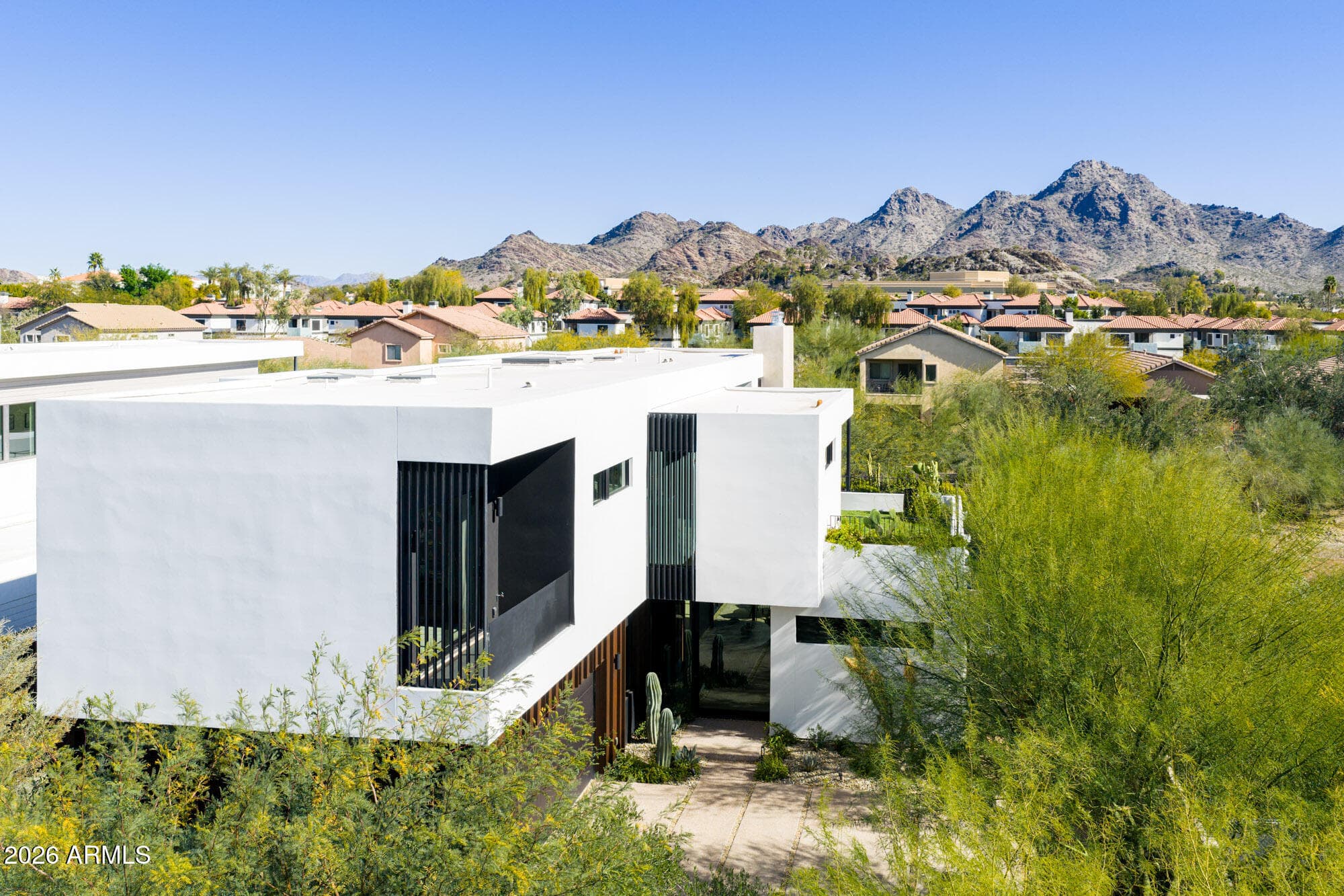 7719 N 13th Pl — photo 2