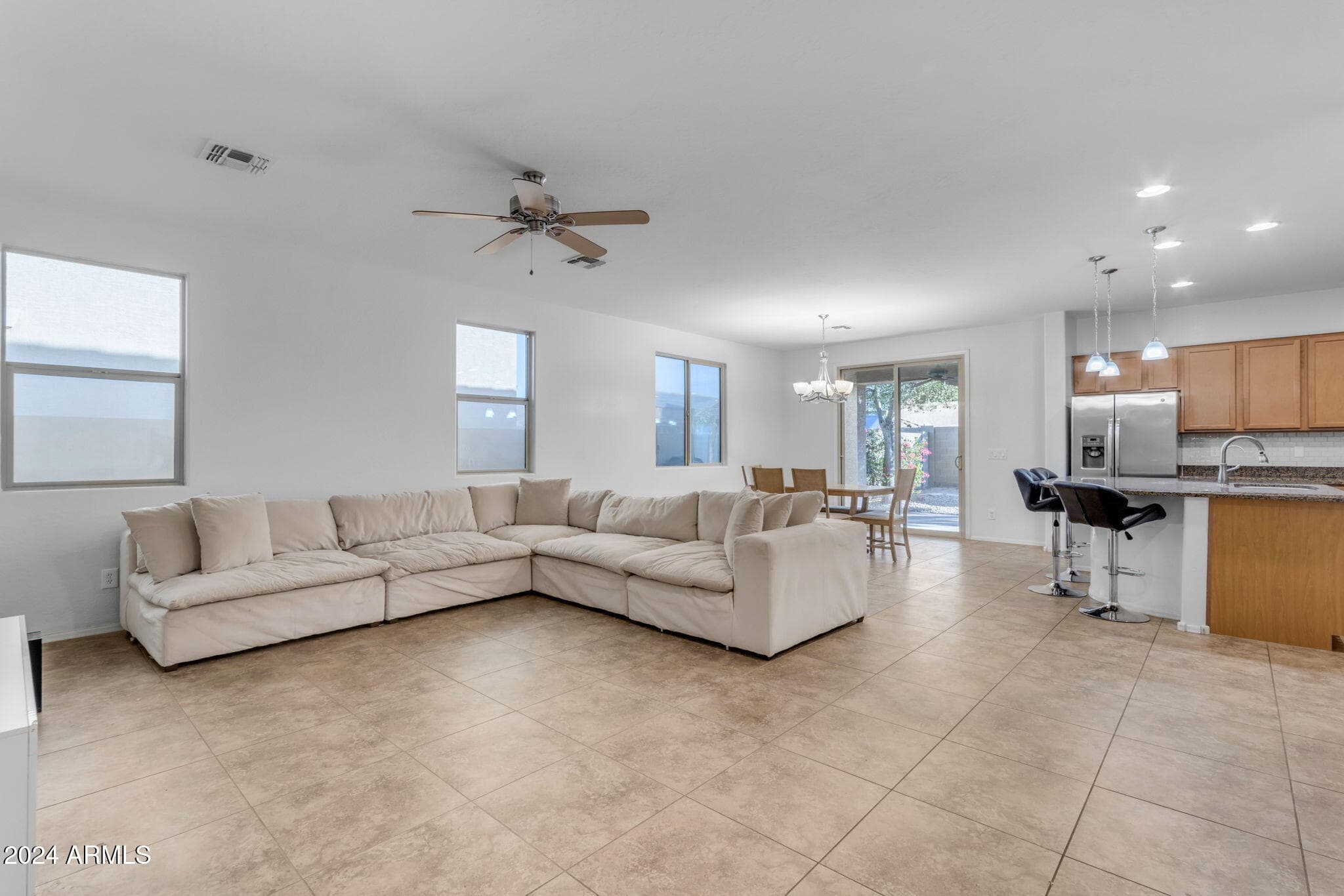44395 W Bailey Dr — photo 2