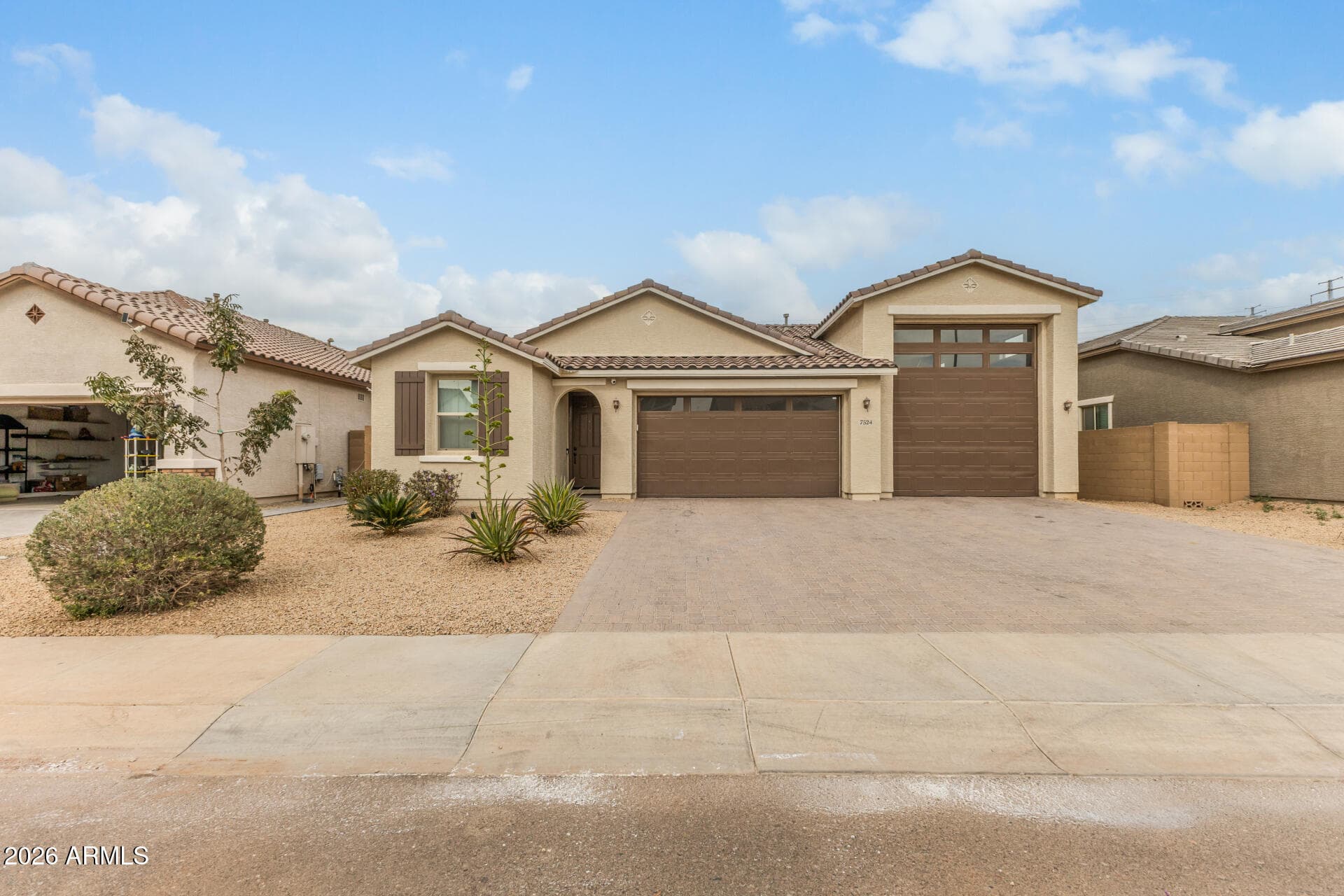 7524 W Warner St — photo 1