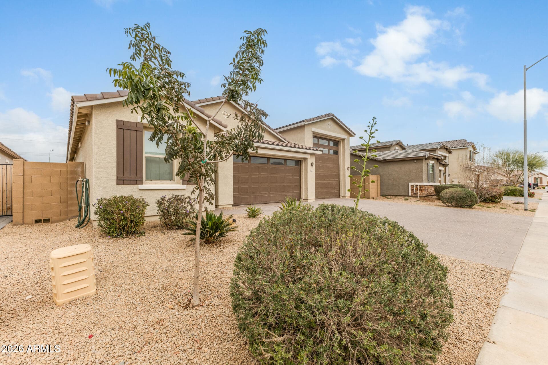 7524 W Warner St — photo 2