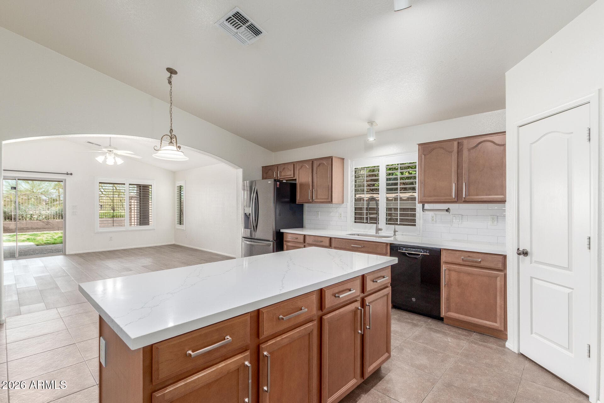 21950 N DIETZ DR - Photo 2