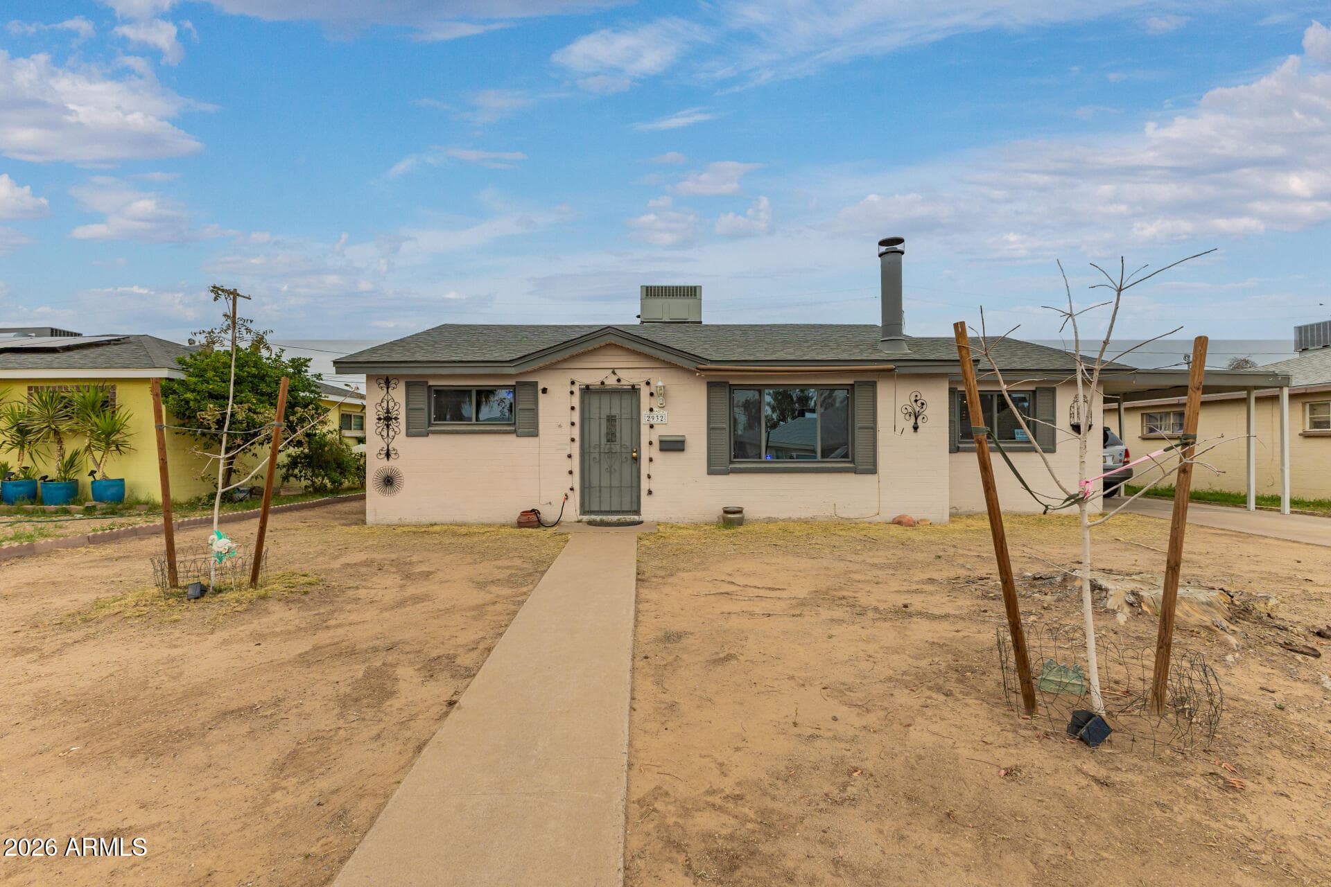 2932 W Townley Ave — photo 1