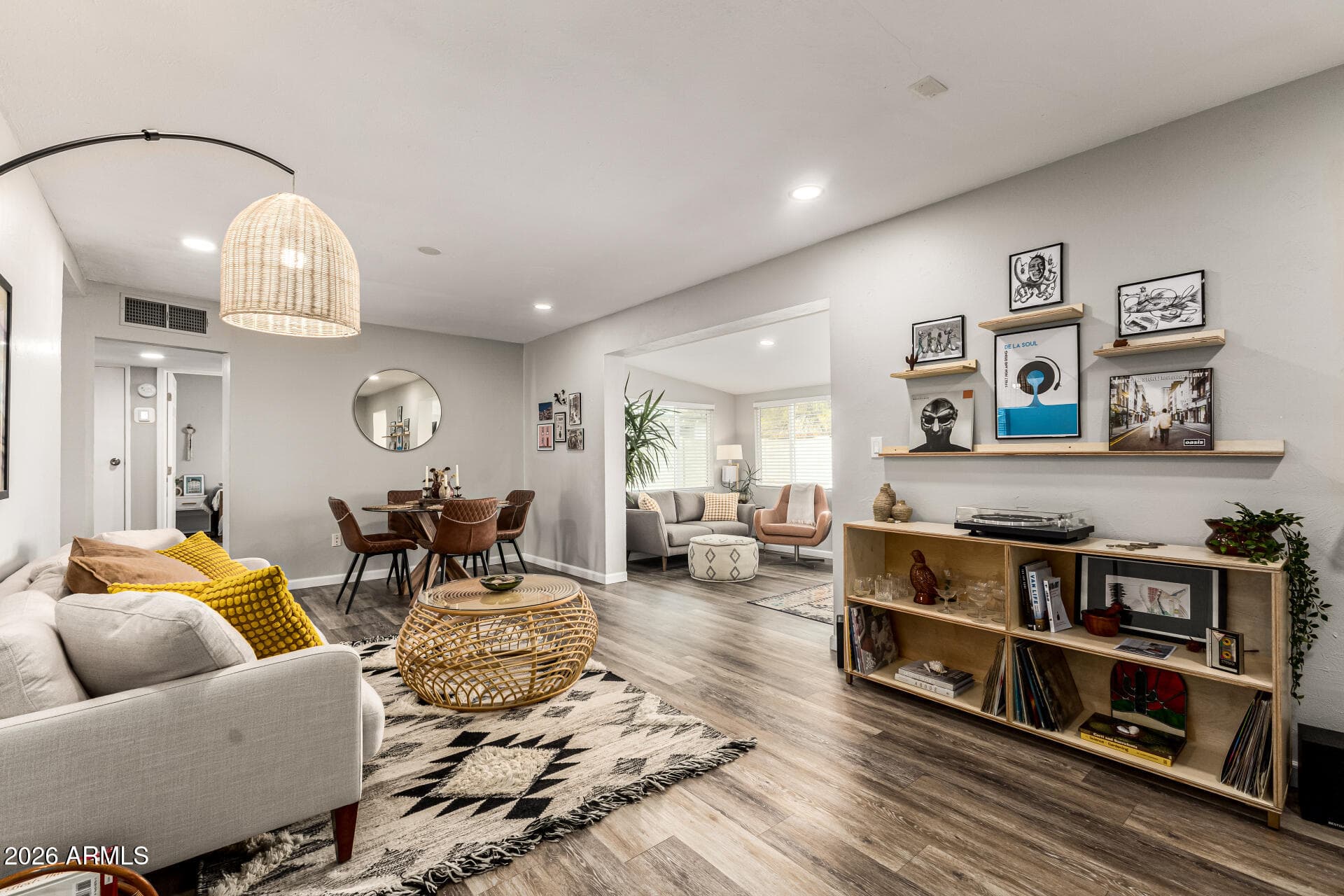 620 E Encanto Dr — photo 2
