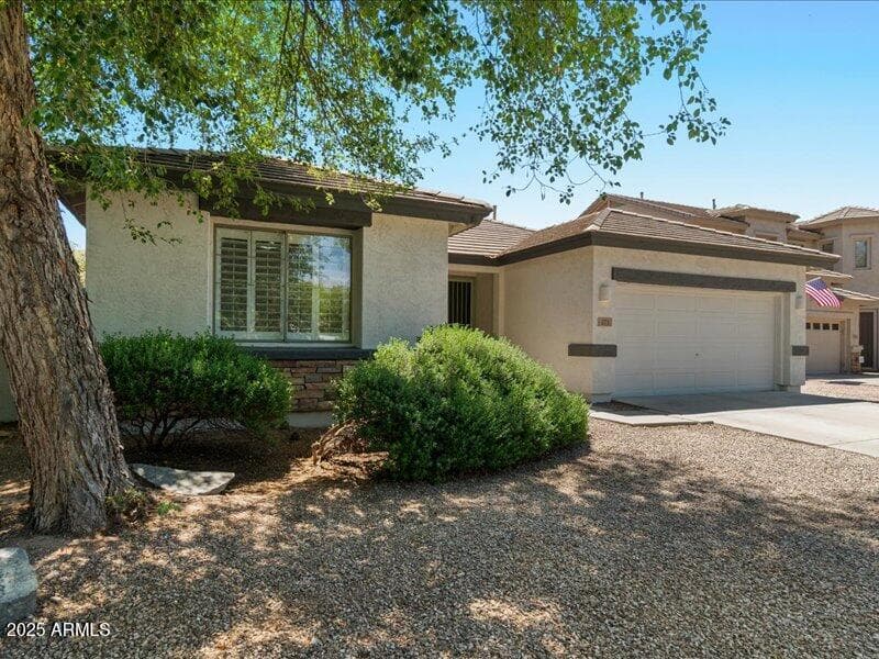 271 W Roadrunner Dr — photo 2