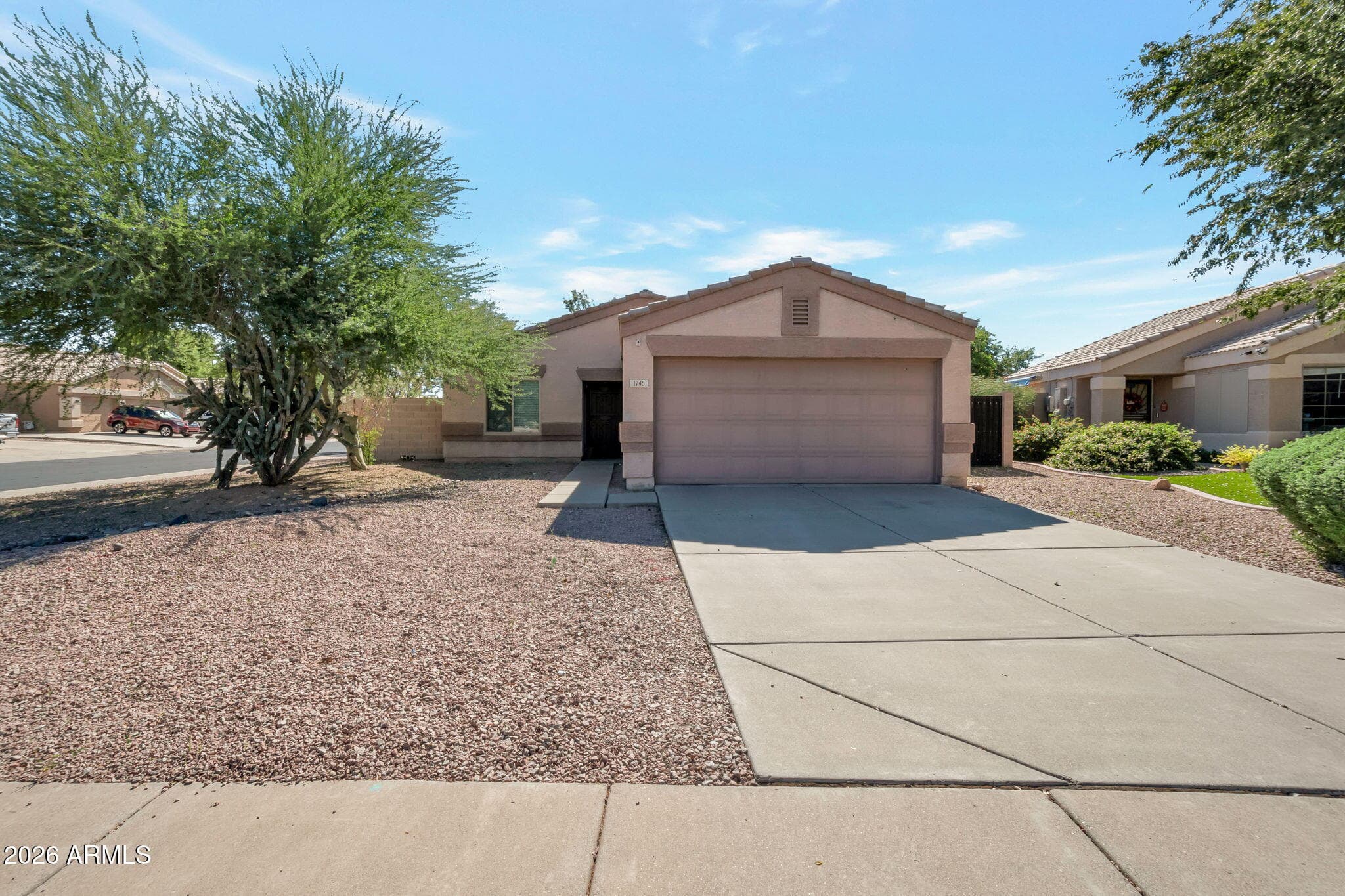 1745 E Cheyenne St — photo 1