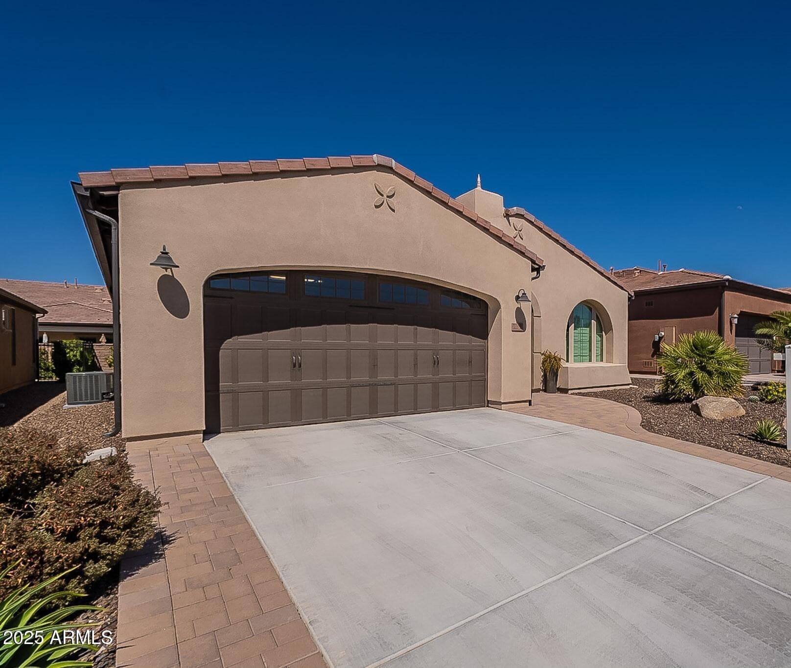 132 E El Prado Dr — photo 2