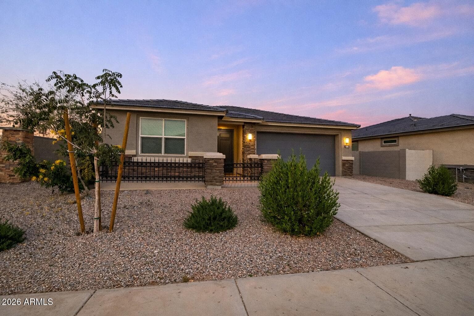 15896 W Desert Hollow Dr — photo 23