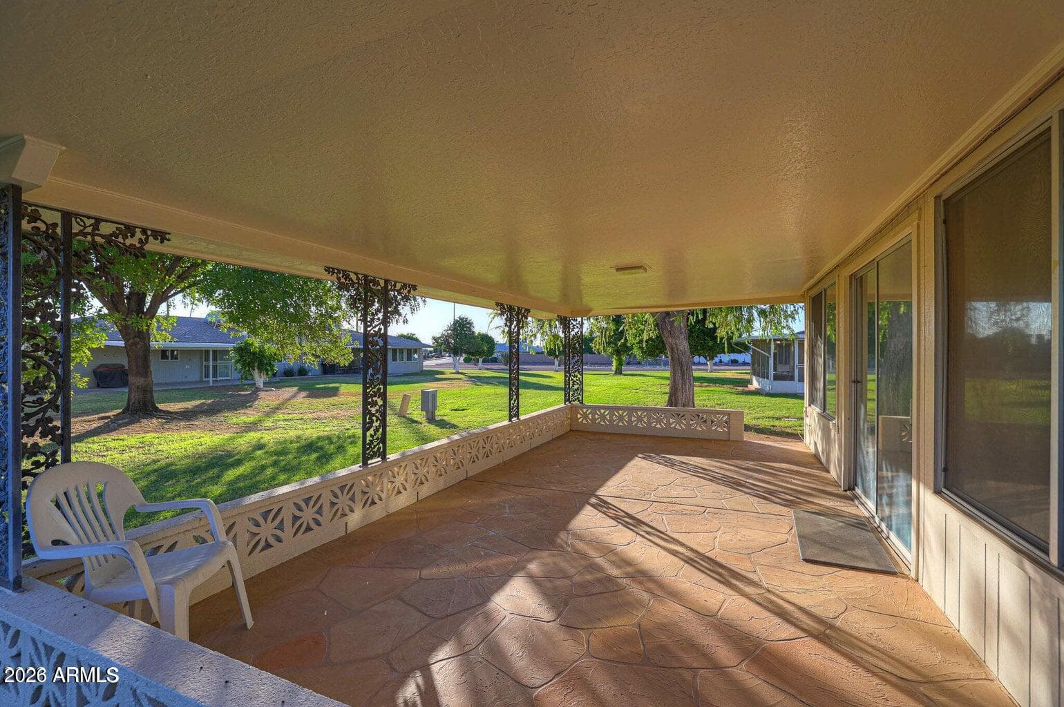 10639 W Roundelay Circle — photo 2