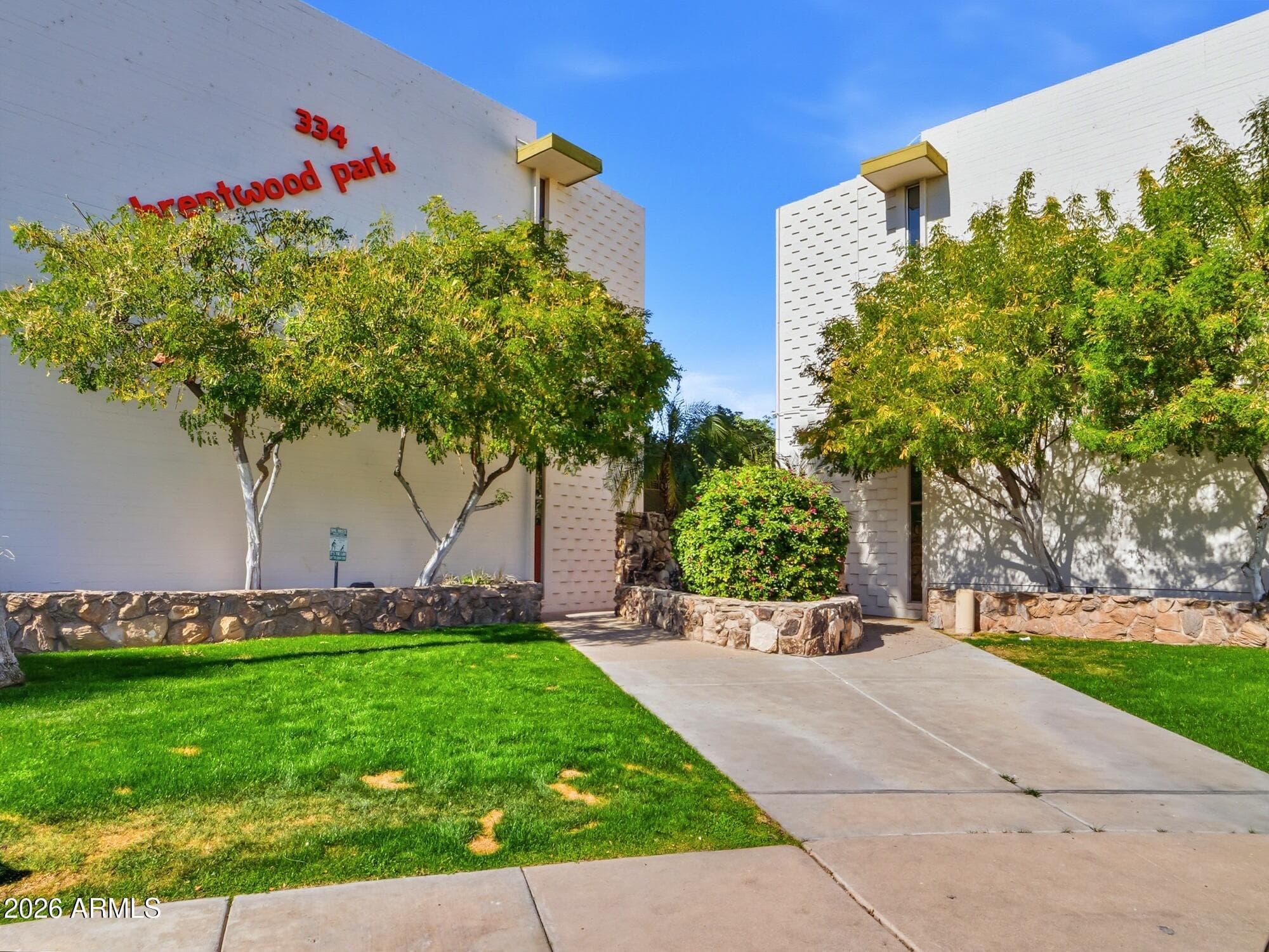 334 W Medlock Dr A101 — photo 2