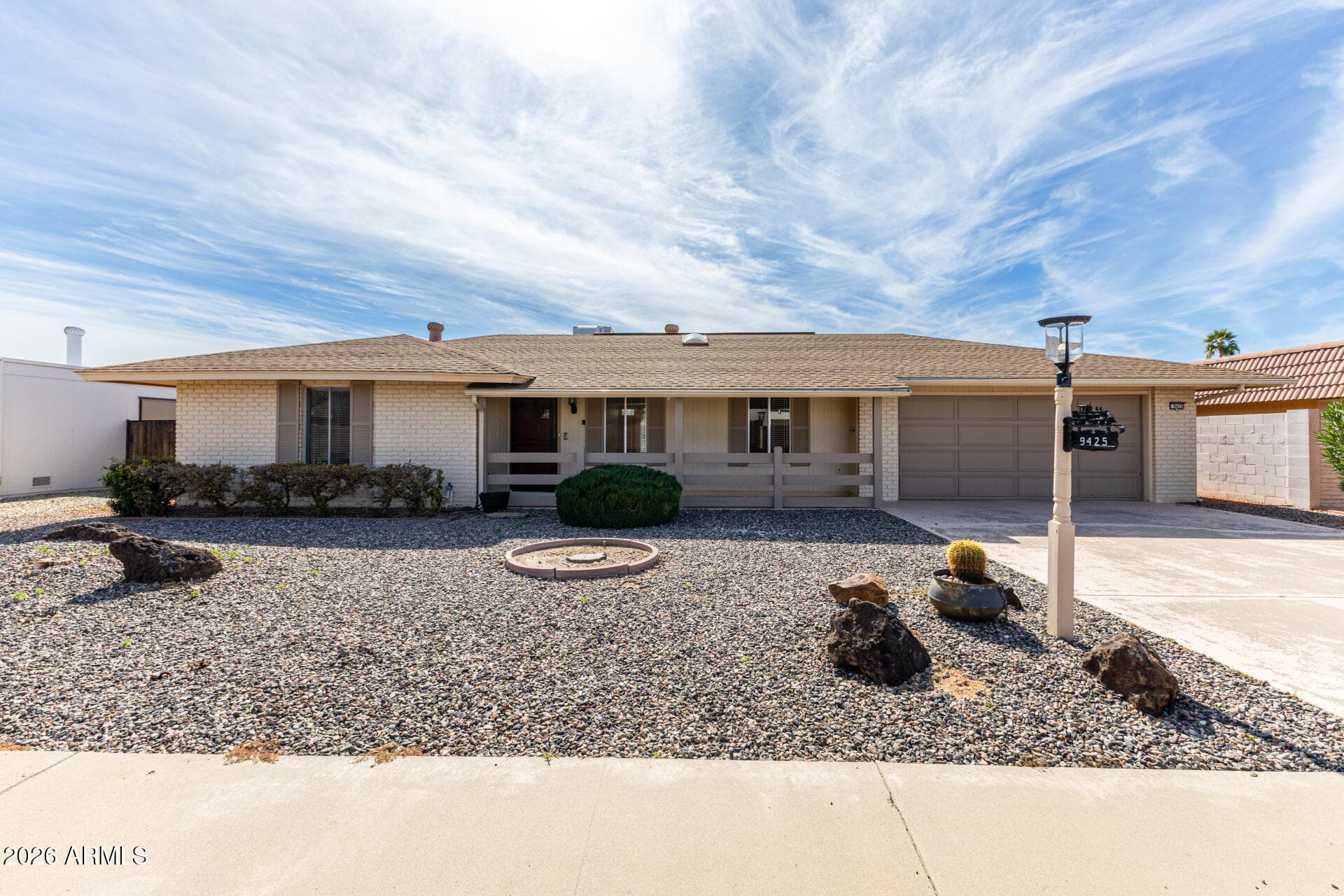 9425 W Rolling Hills Dr — photo 1