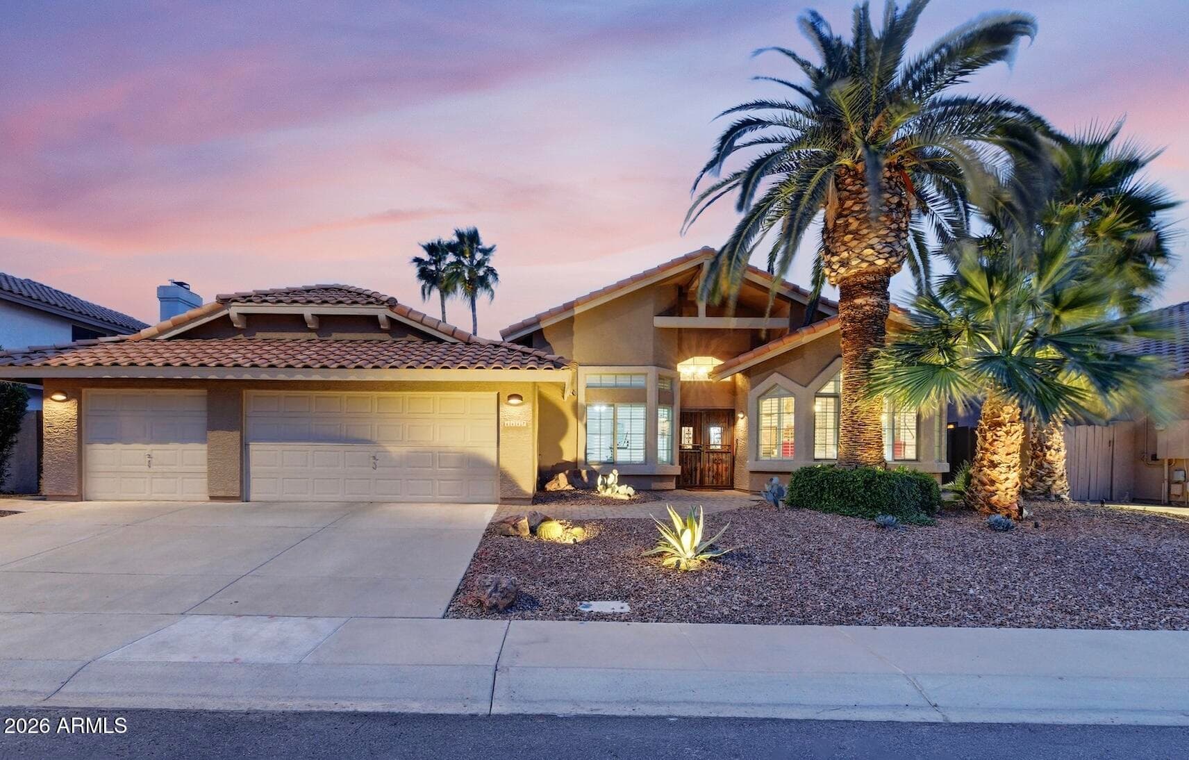 1117 W Lakeridge Dr — photo 1