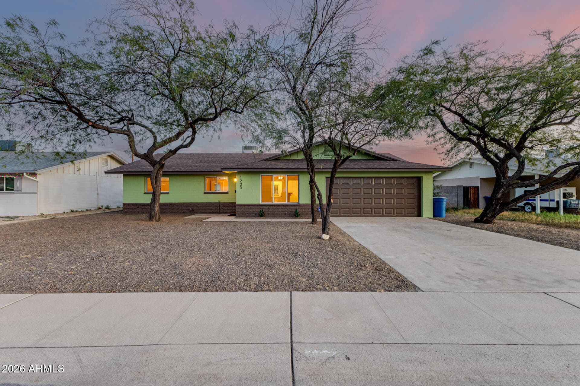 1233 E Broadmor Dr — photo 2