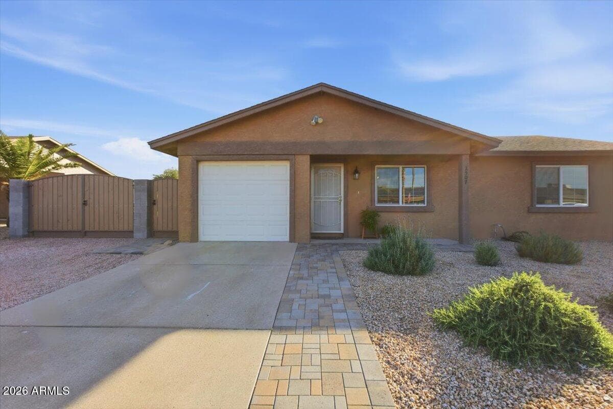 2507 E Libby St — photo 1