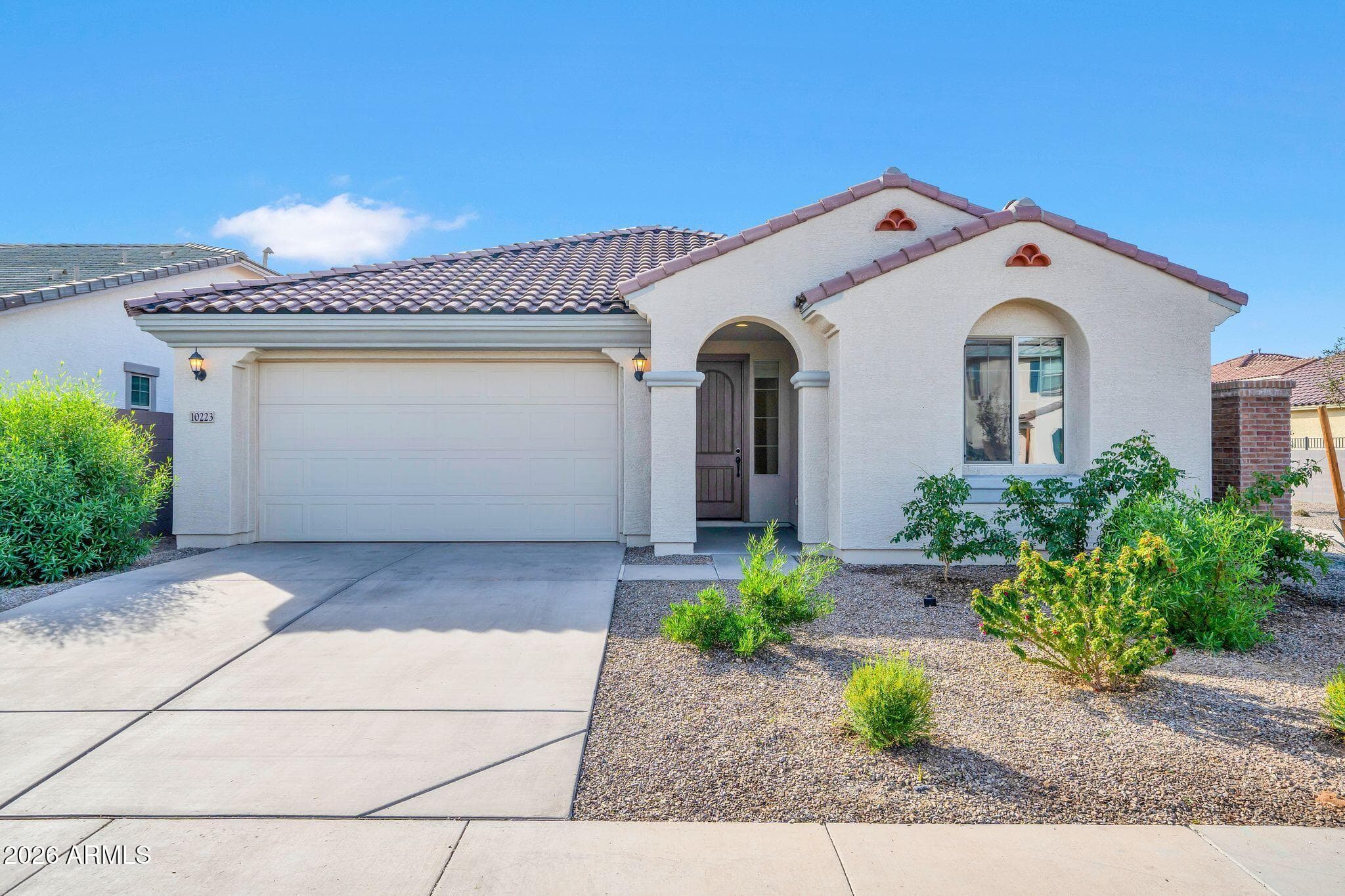 10223 W Piccadilly Rd — photo 1