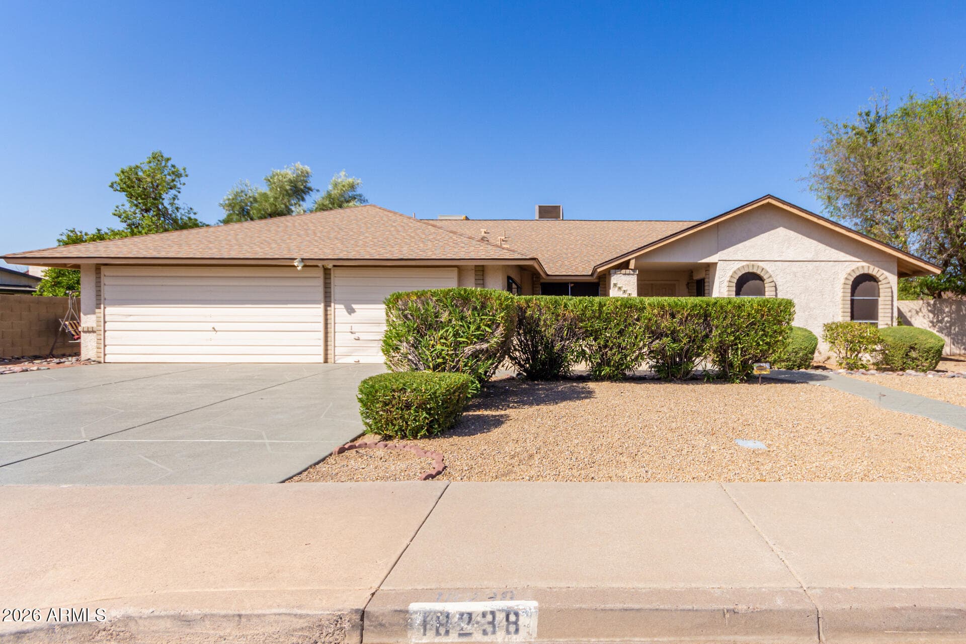 18238 N 43rd Dr — photo 1