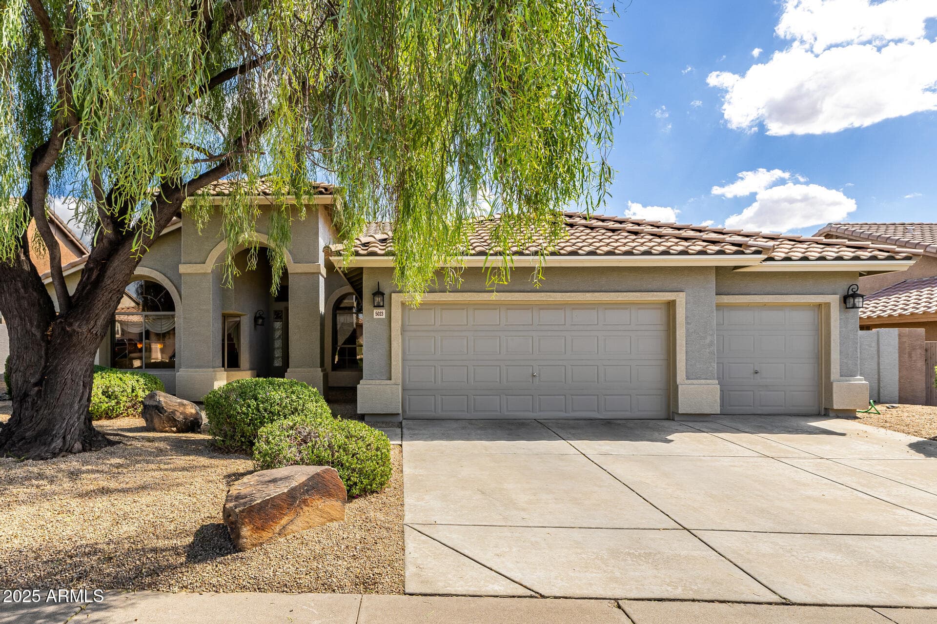 5023 E Barwick Dr — photo 1