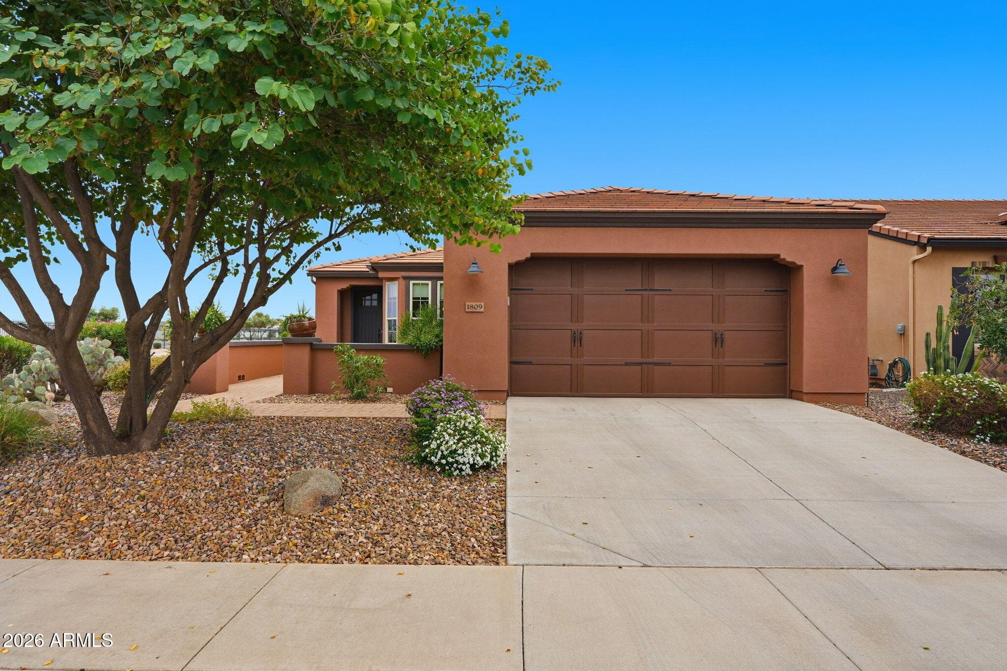 1809 E Adelante Way — photo 2