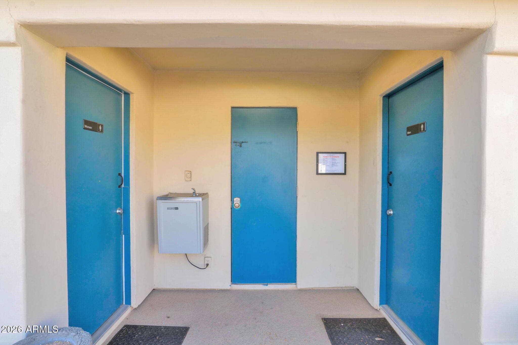 1124 E Rose Ln 3 — photo 37