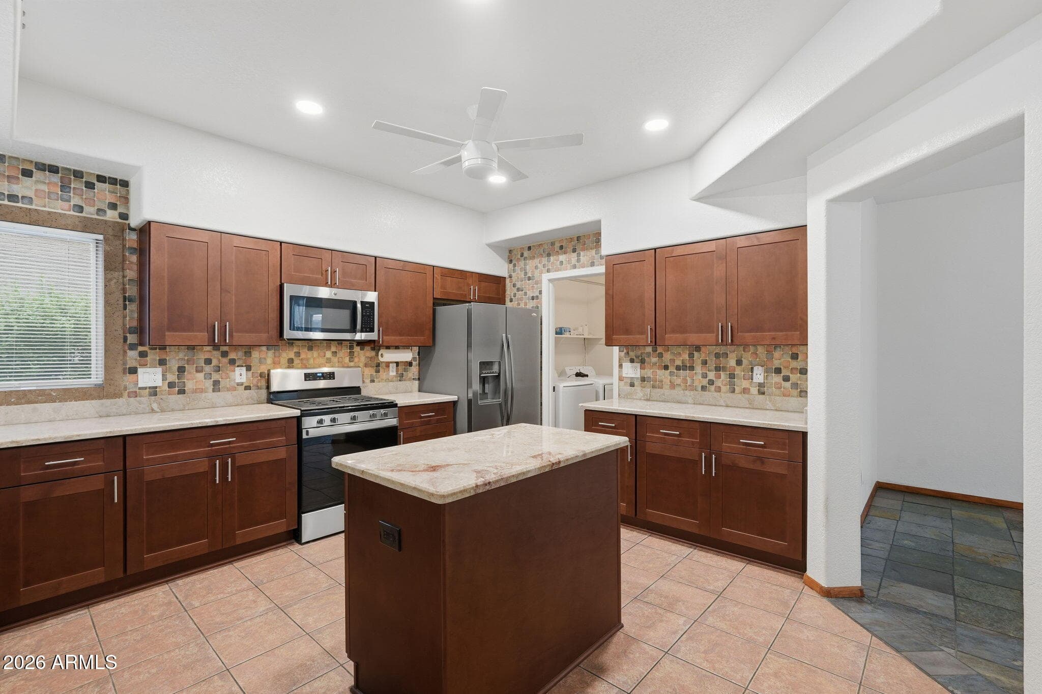 7326 W Pershing Ave — photo 2