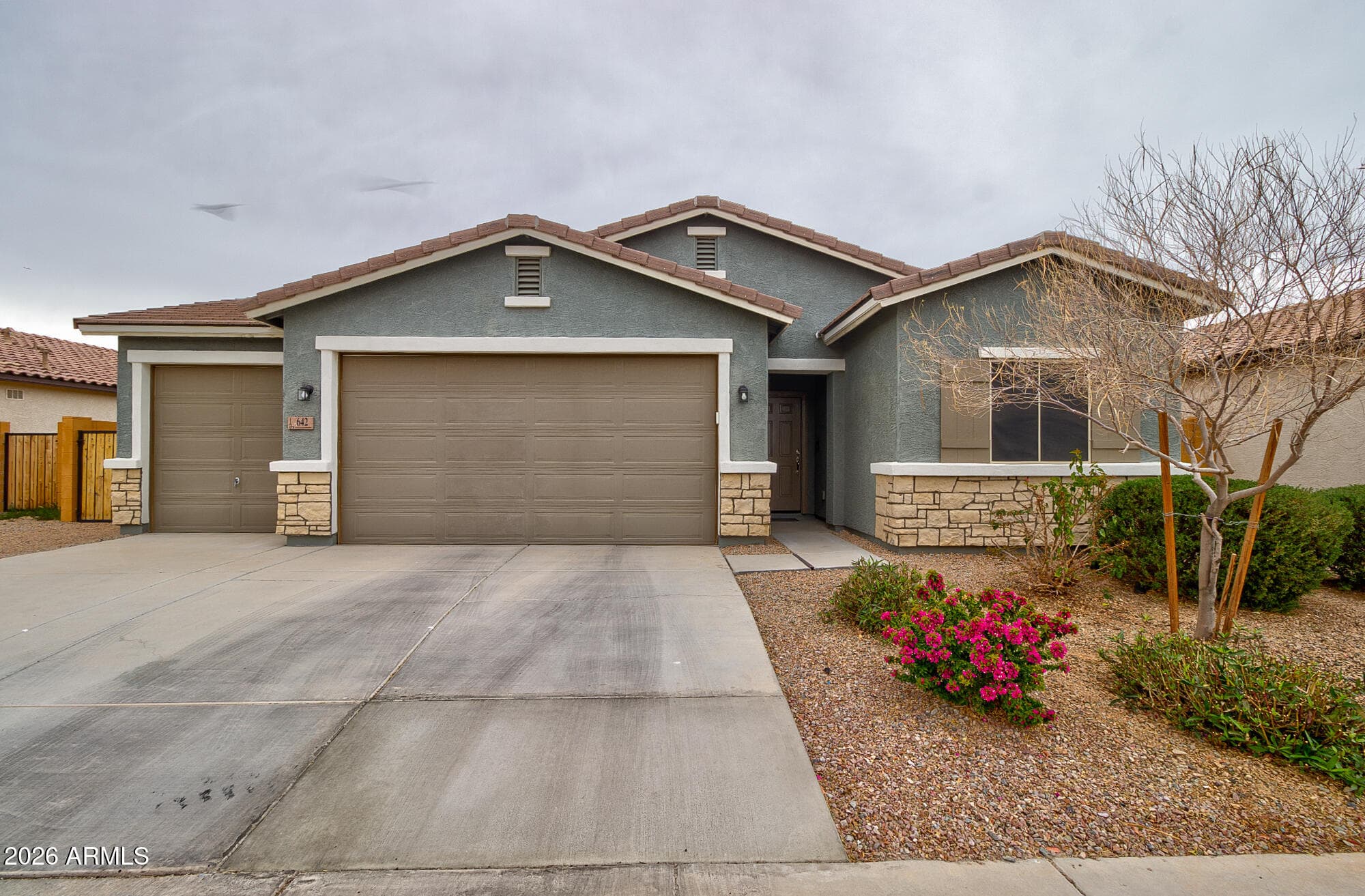 642 E Emerald Dr — photo 1