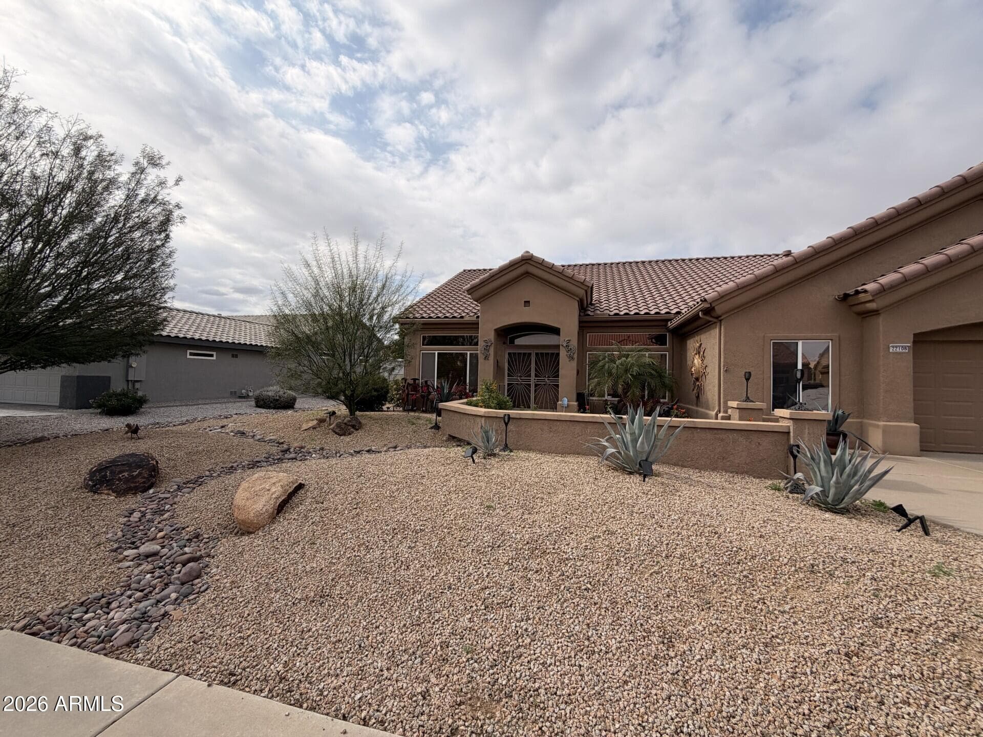 22108 N Veterans Dr — photo 2