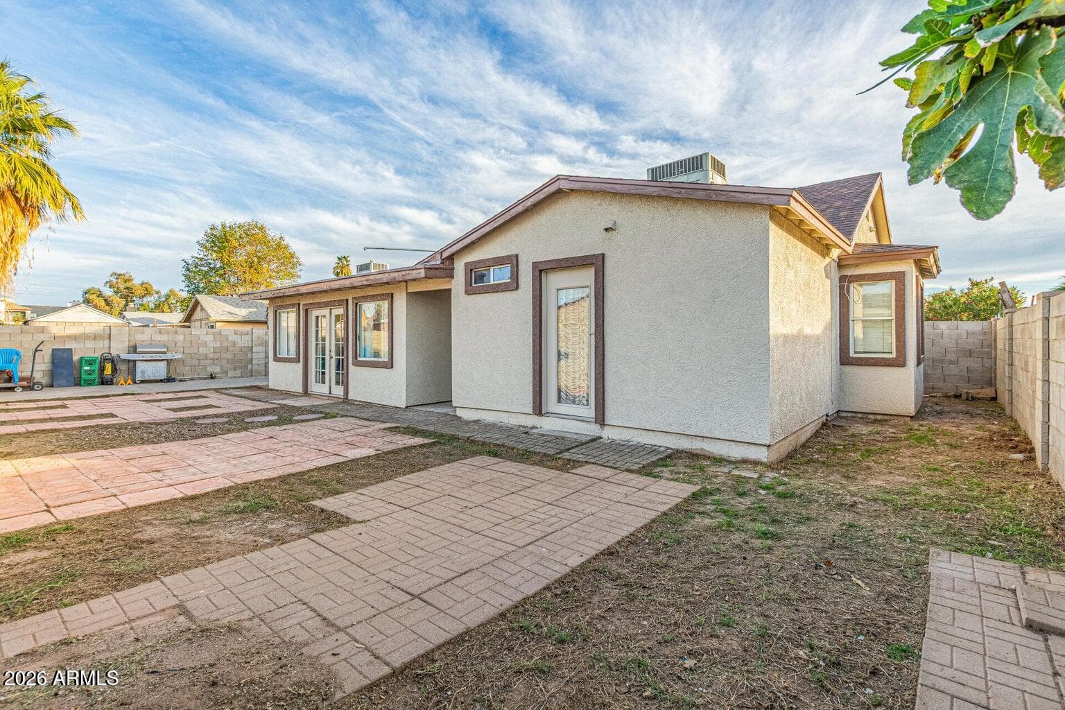 6718 W Catalina Dr — photo 2