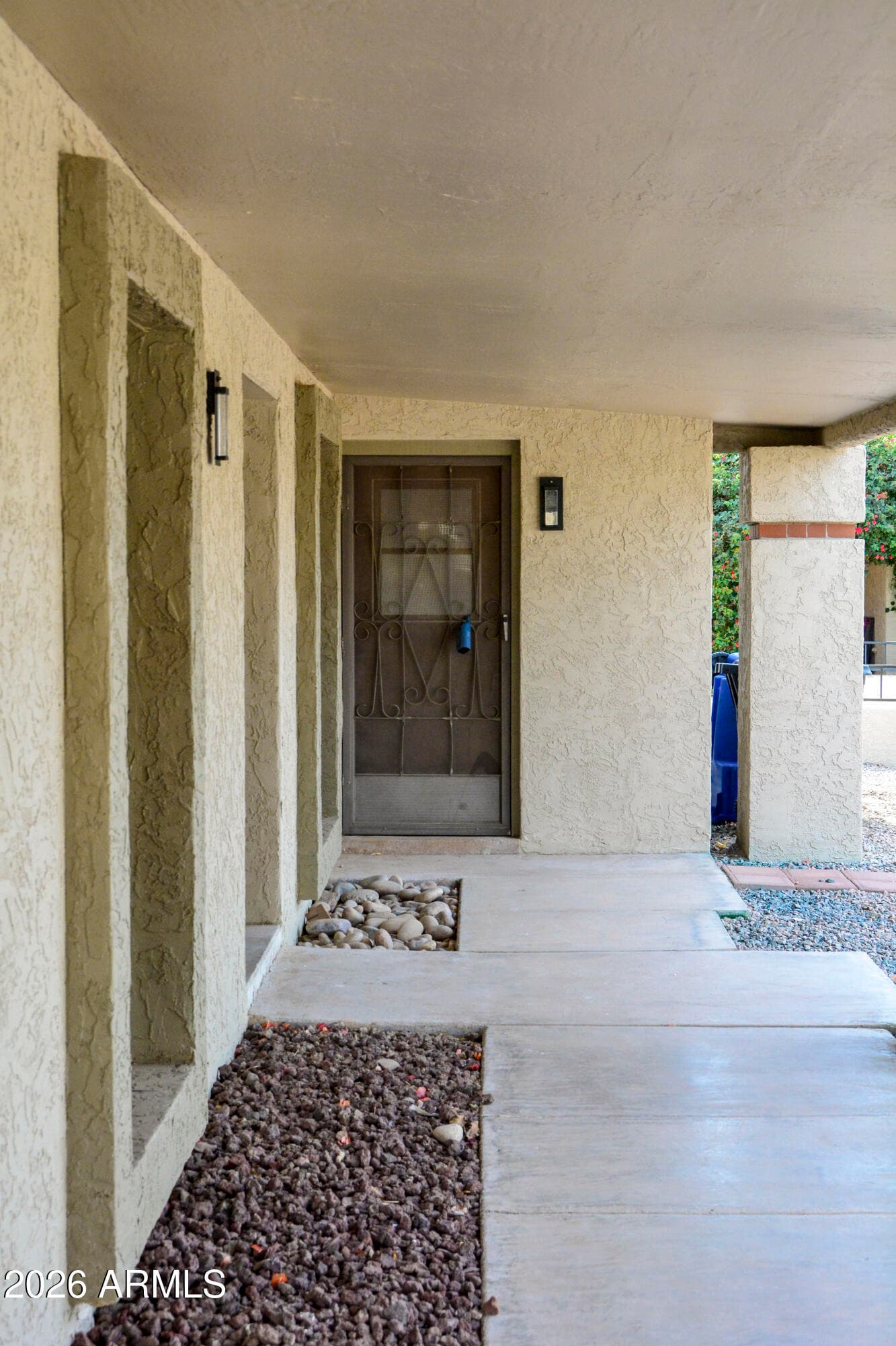 2529 N DORAL CIRCLE - See more photos