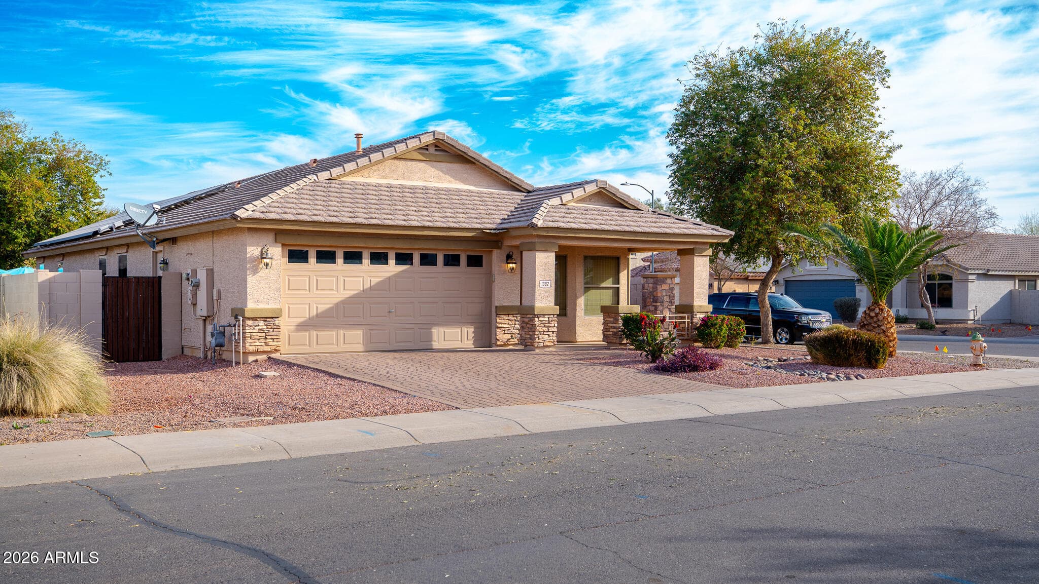 1382 E PRICKLY PEAR DR - Photo 1