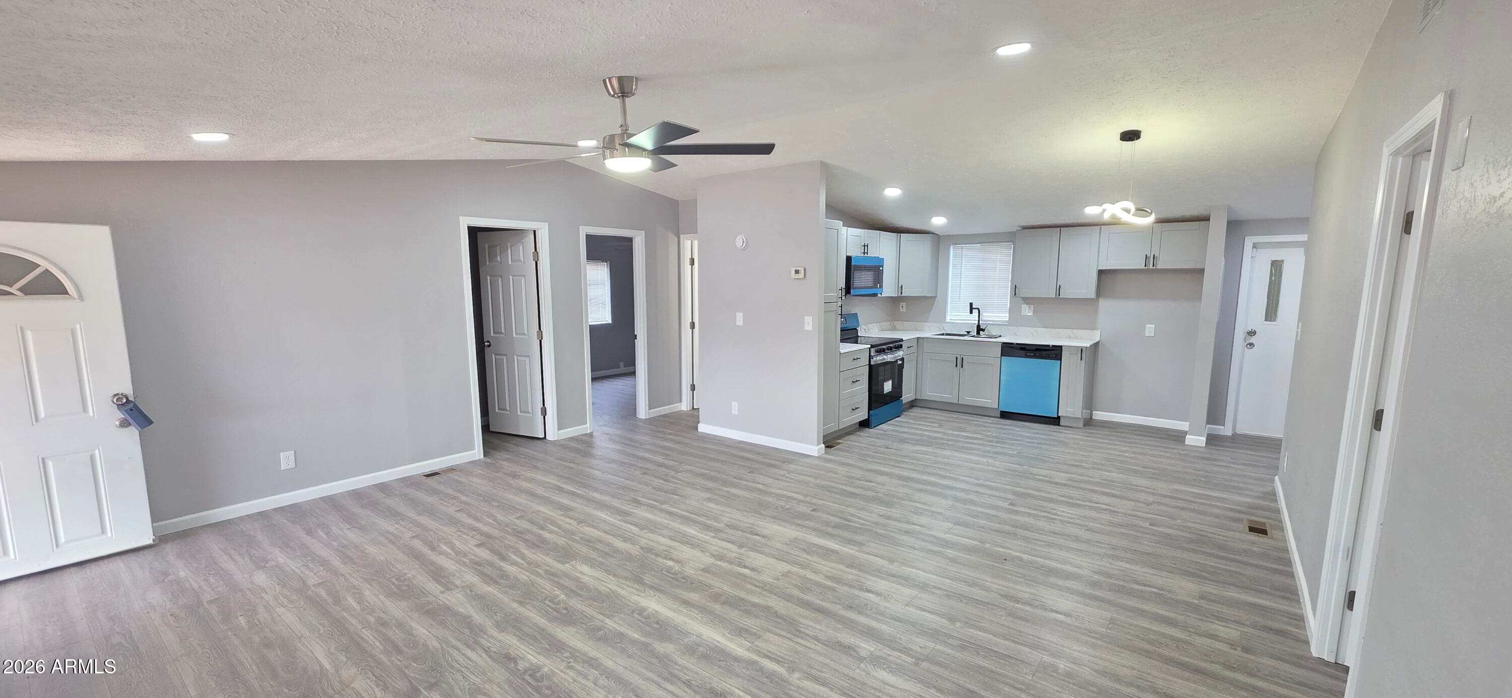 6840 W Karen Lee Ln — photo 2