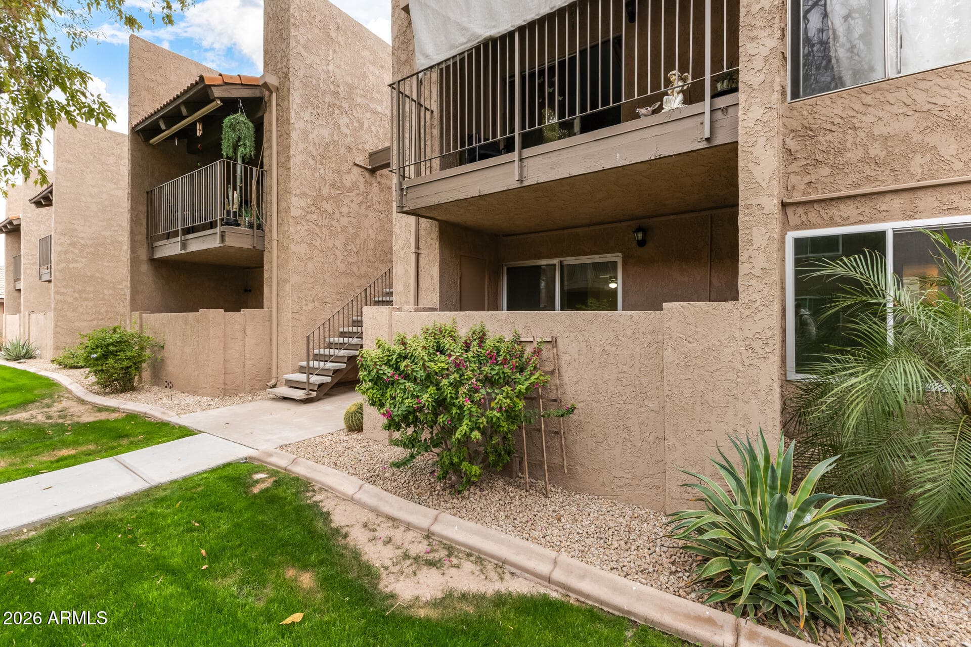 5525 E THOMAS RD - Photo 2