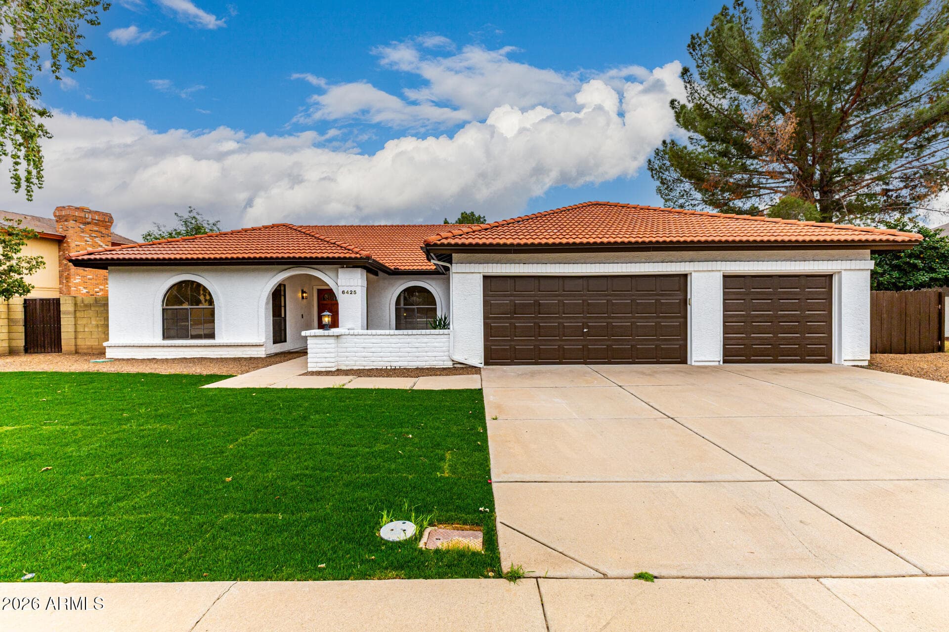 6425 W Crocus Dr — photo 1