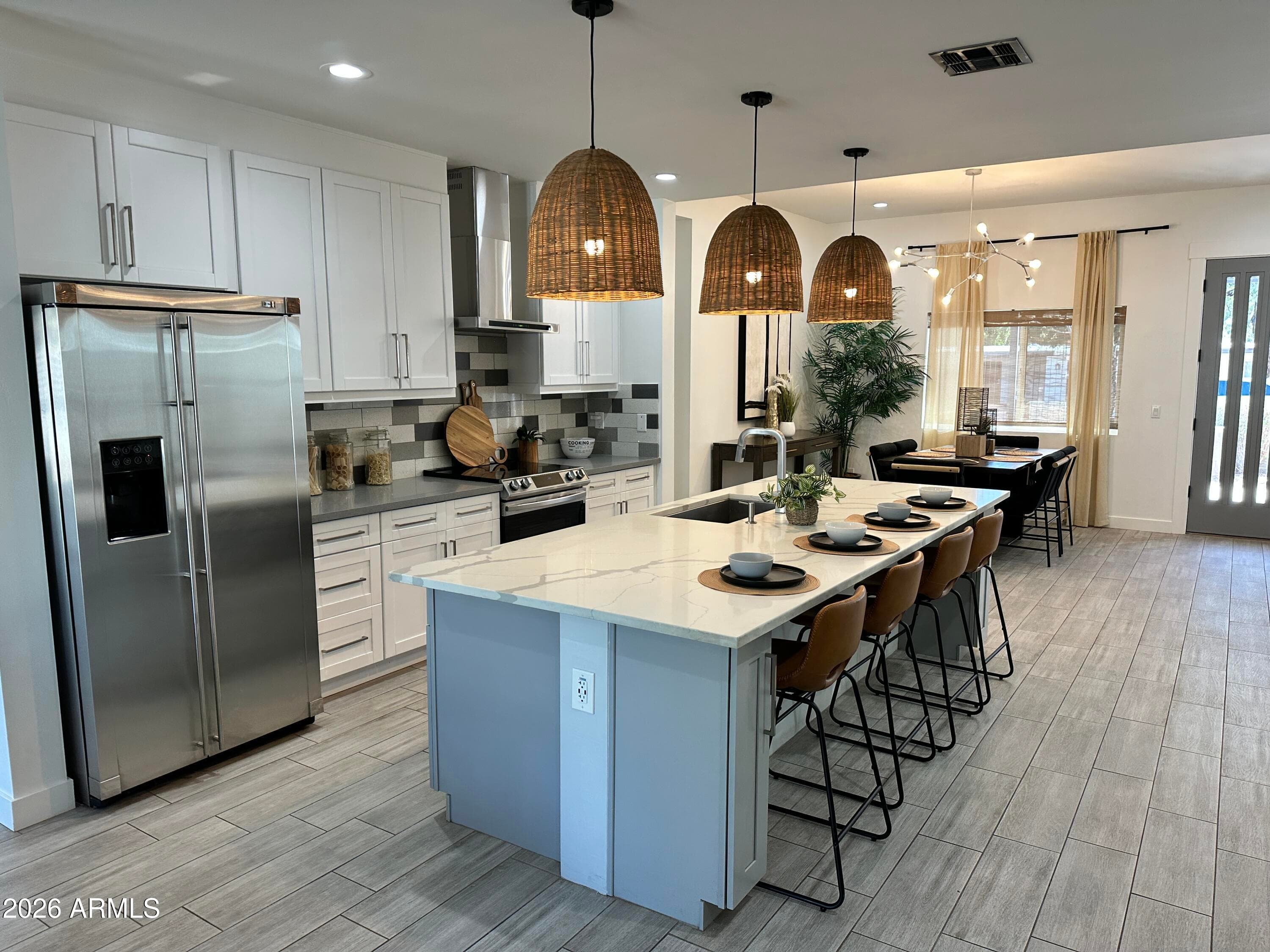 1224 E Hayward Ave — photo 2