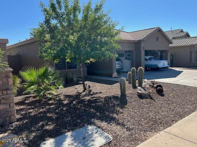 831 S Phelps Dr — photo 1