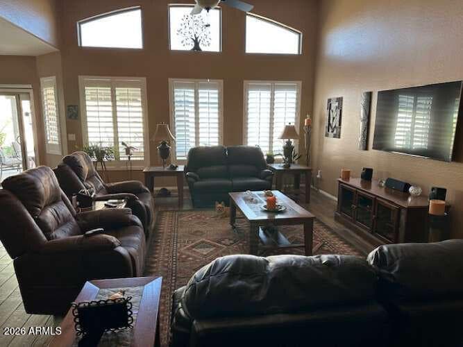 831 S Phelps Dr — photo 2
