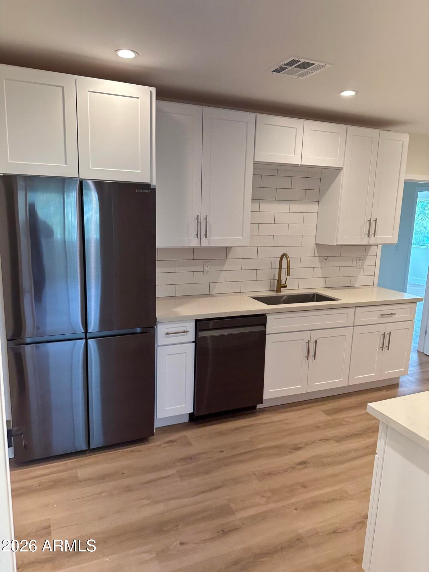 2545 N 29th Pl — photo 1