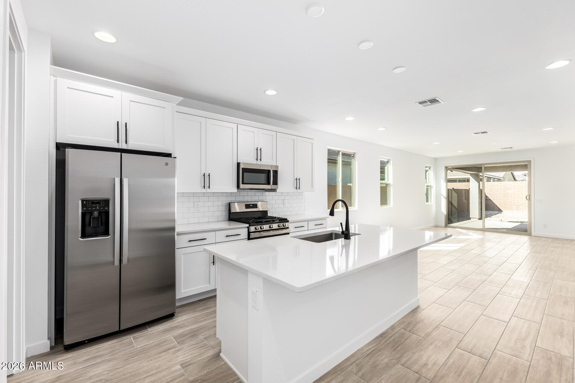 18218 W Elizabeth Ave — photo 2