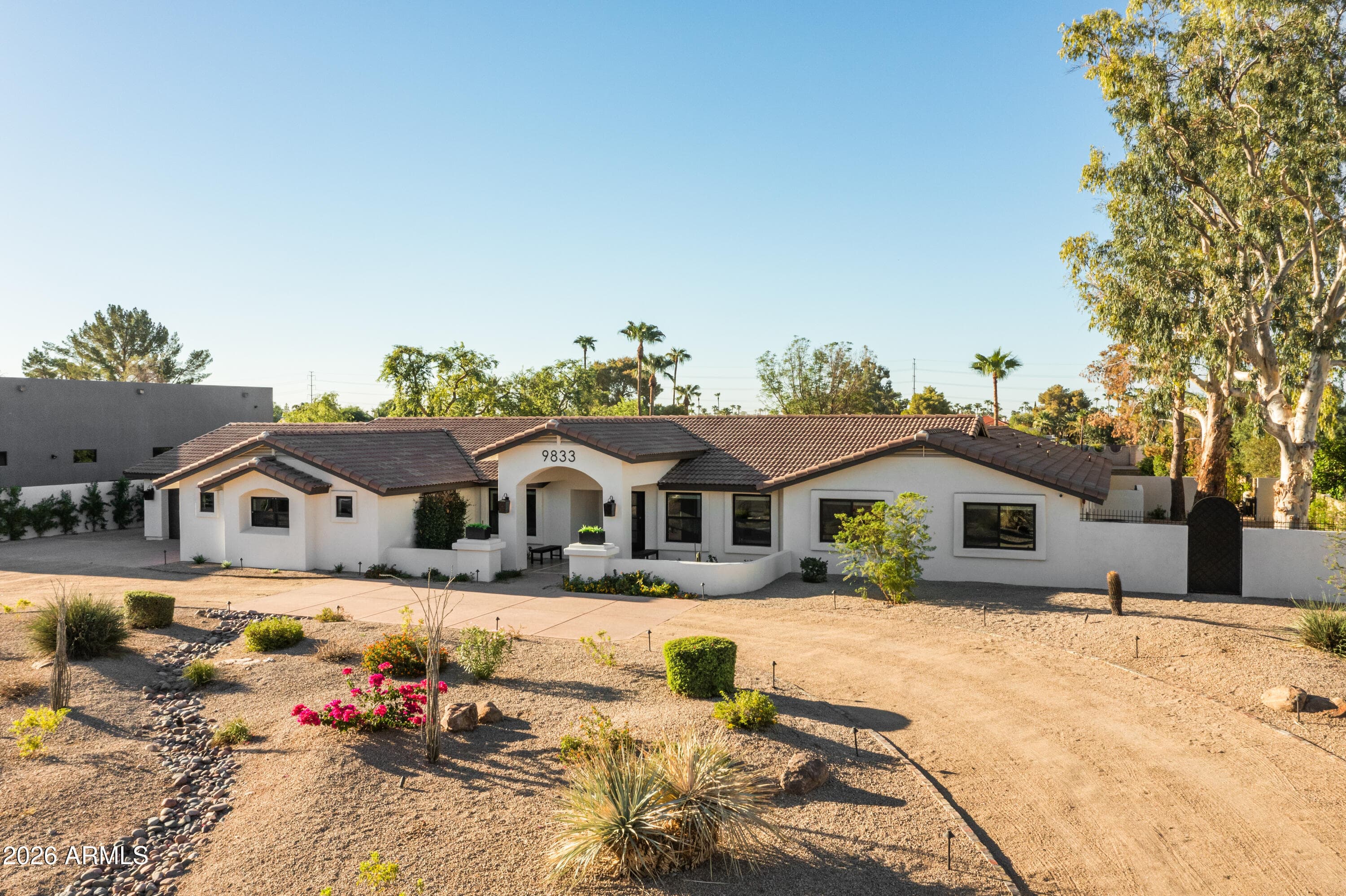 9833 E Desert Cove Ave — photo 2